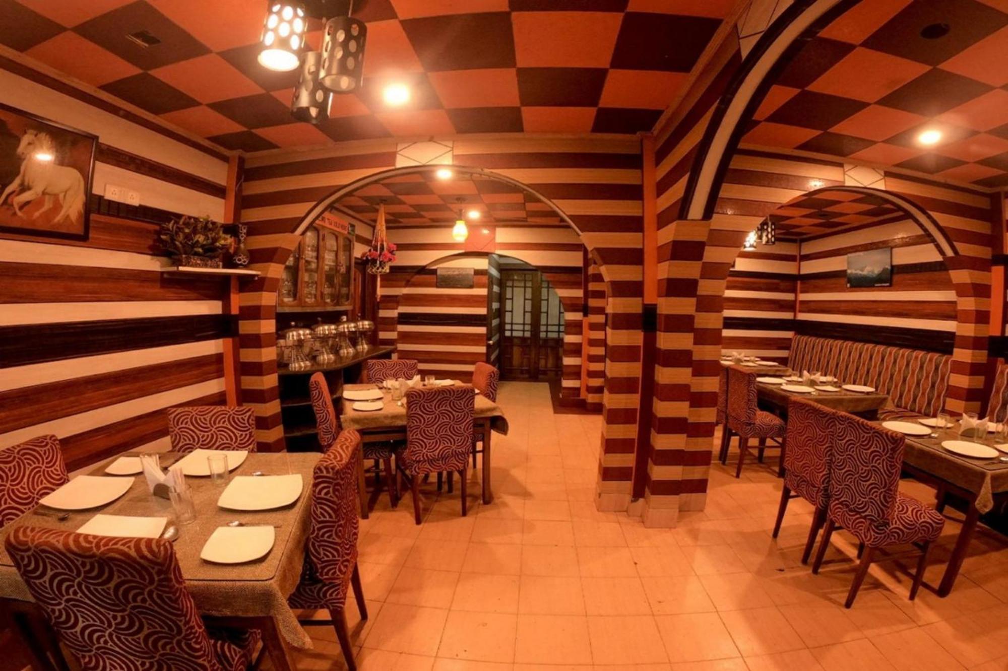 Hotel Grg Broadway Anexy Darjeeling Near Chowk Bazar - Excellent Service Recommended & Couple Friendly
