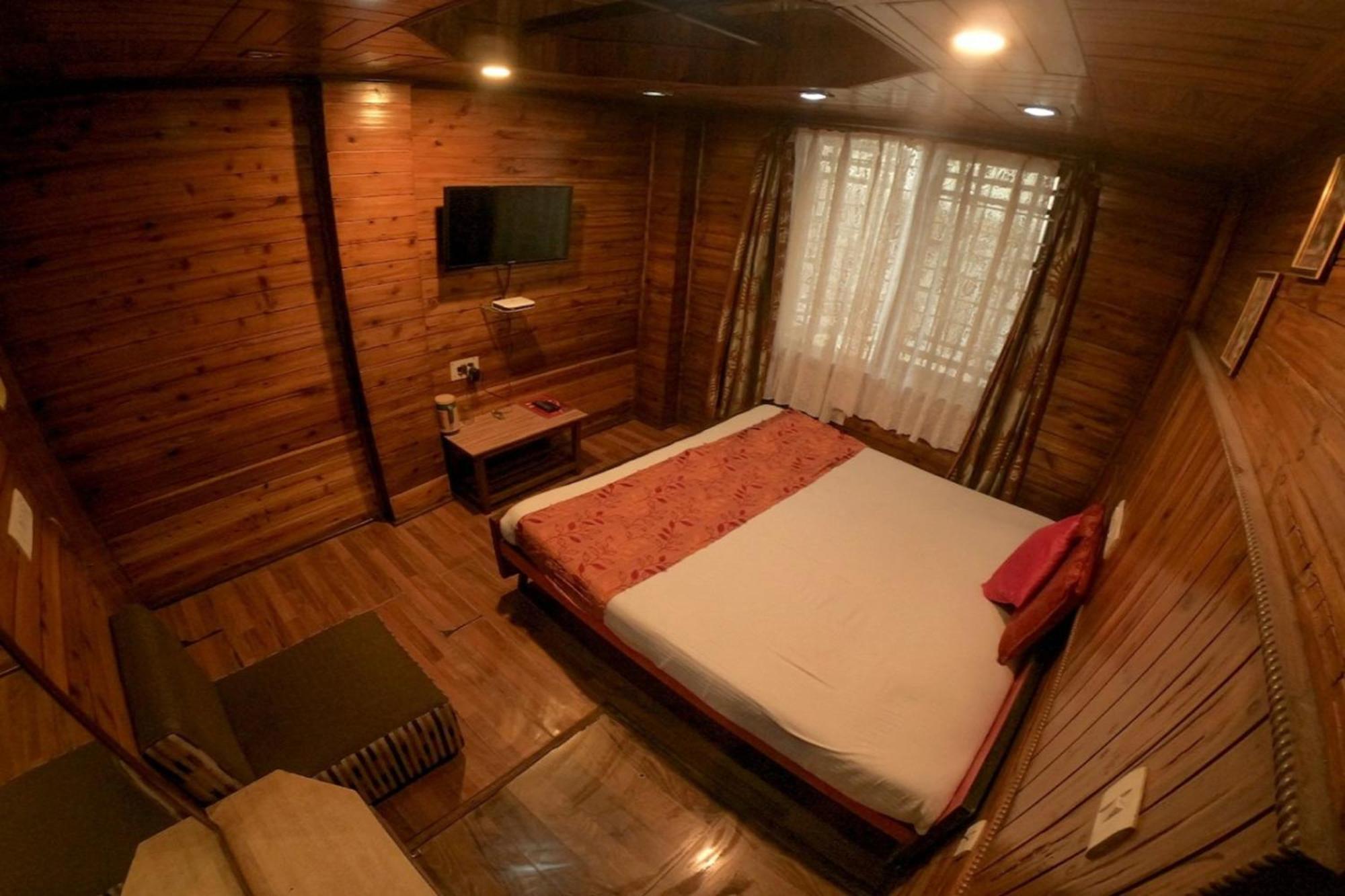 Grg Broadway Anexy Darjeeling Near Chowk Bazar - Excellent Service Recommended & Couple Friendly 3*