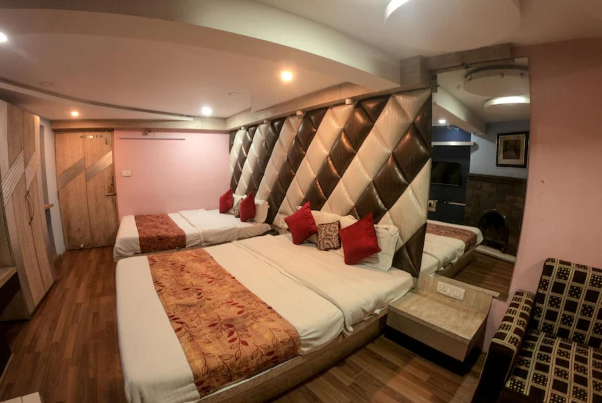Grg Broadway Anexy Darjeeling Near Chowk Bazar - Excellent Service Recommended & Couple Friendly