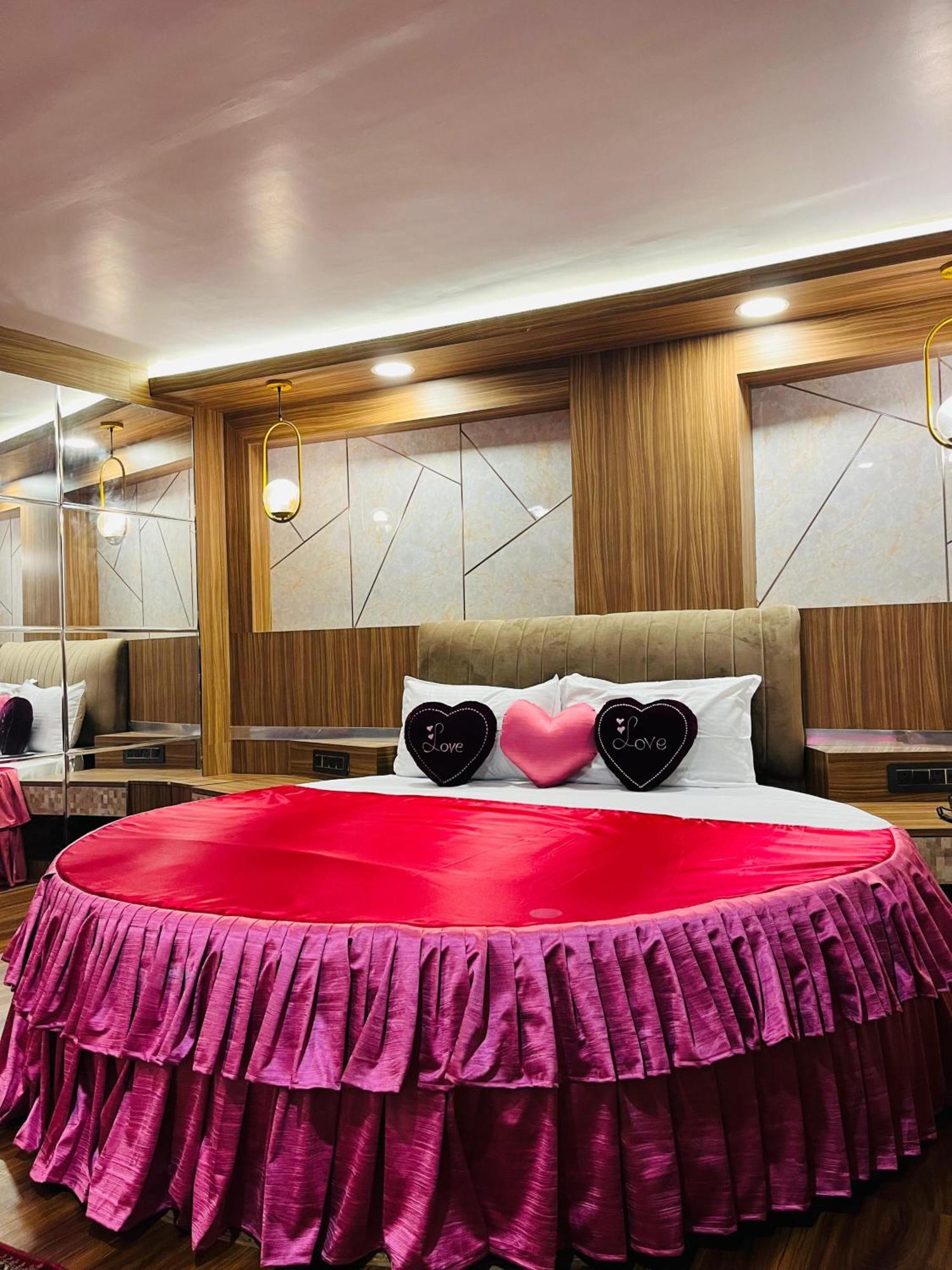 Hotel Broadway Boutique Mall Road Darjeeling - A Luxury Collection - Best Seller