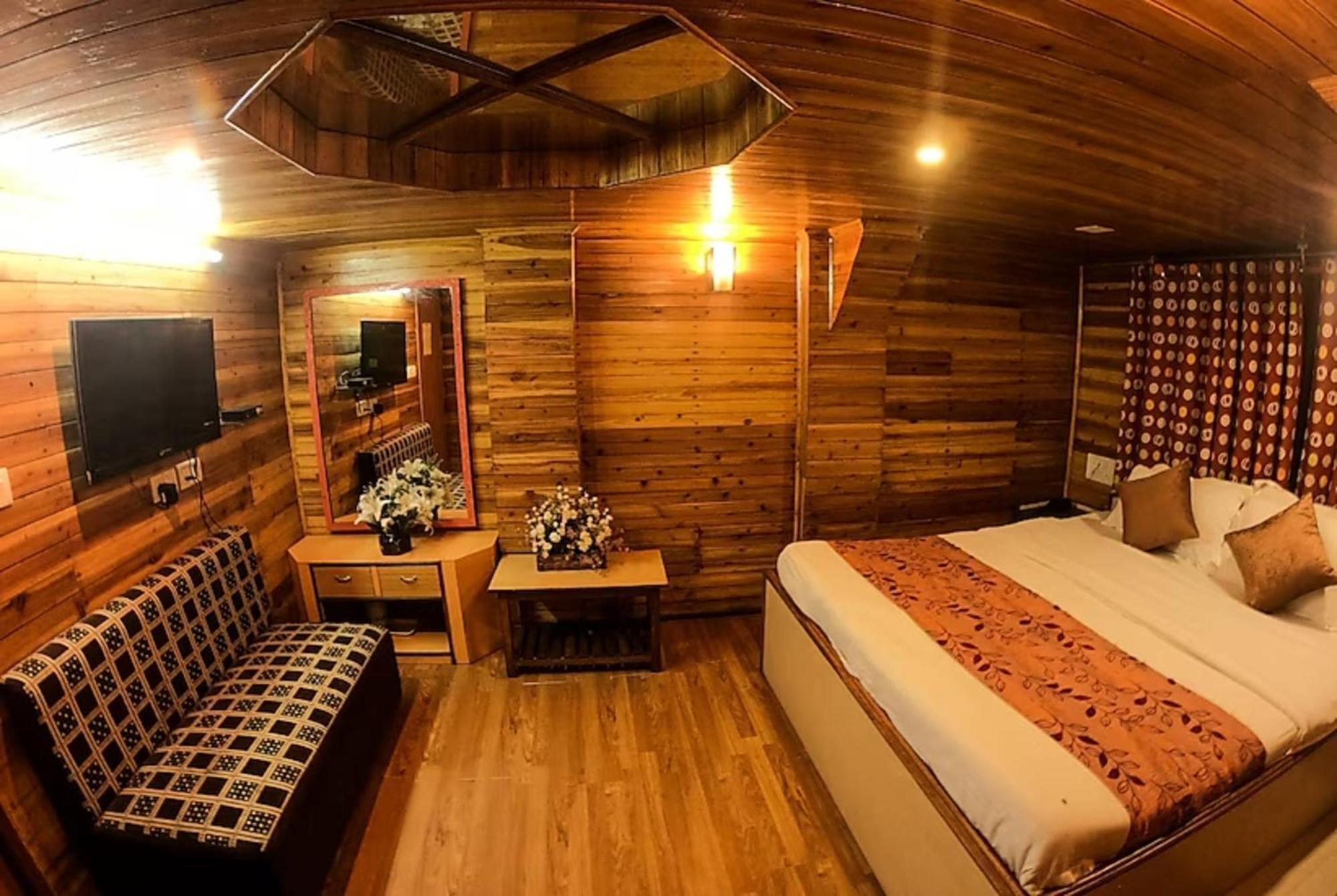 Hotel Grg Broadway Anexy Darjeeling Near Chowk Bazar - Excellent Service Recommended & Couple Friendly 3*