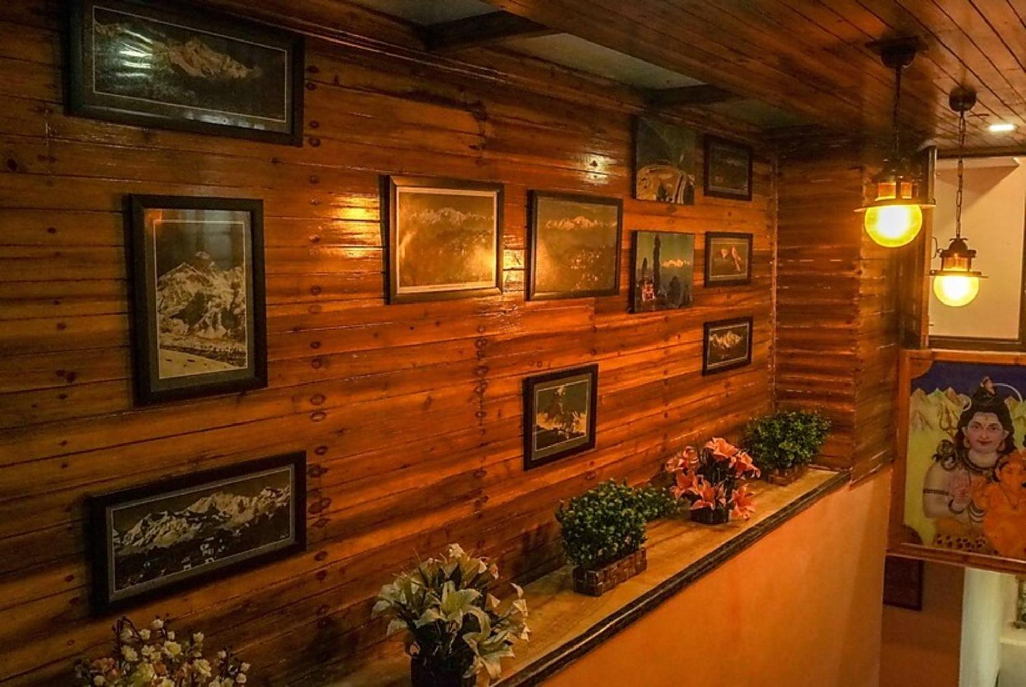 Grg Broadway Anexy Darjeeling Near Chowk Bazar - Excellent Service Recommended & Couple Friendly