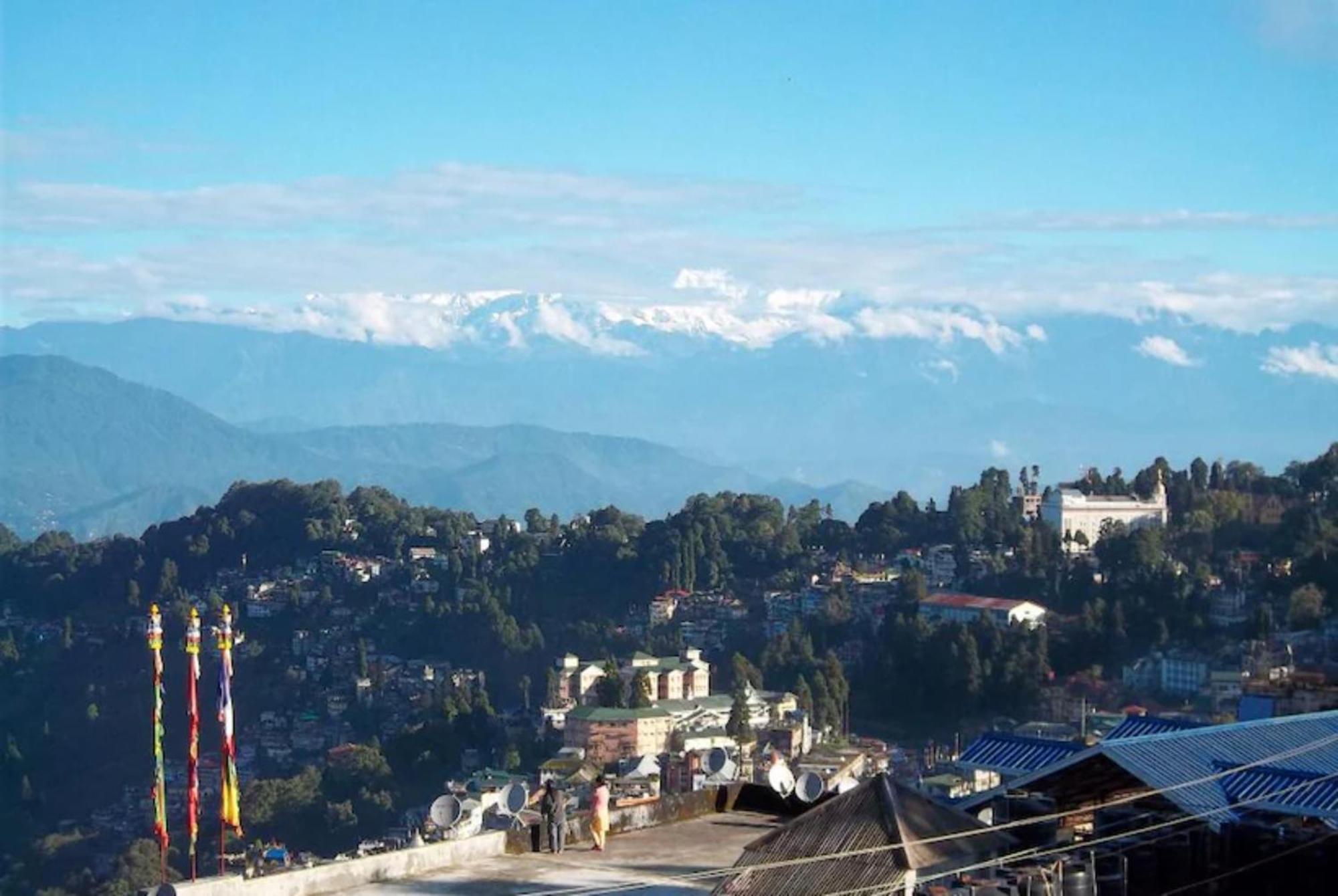 Hotel Grg Broadway Anexy Darjeeling Near Chowk Bazar - Excellent Service Recommended & Couple Friendly 3*