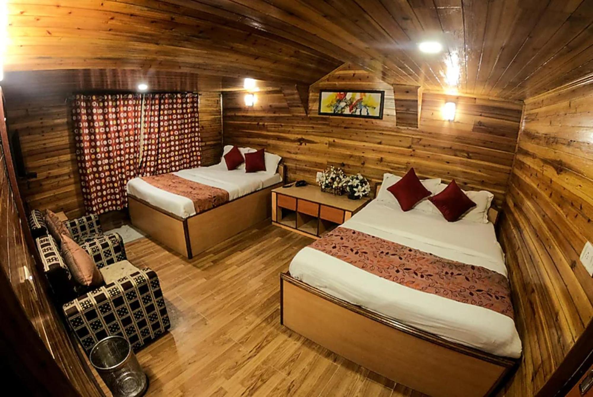 Grg Broadway Anexy Darjeeling Near Chowk Bazar - Excellent Service Recommended & Couple Friendly