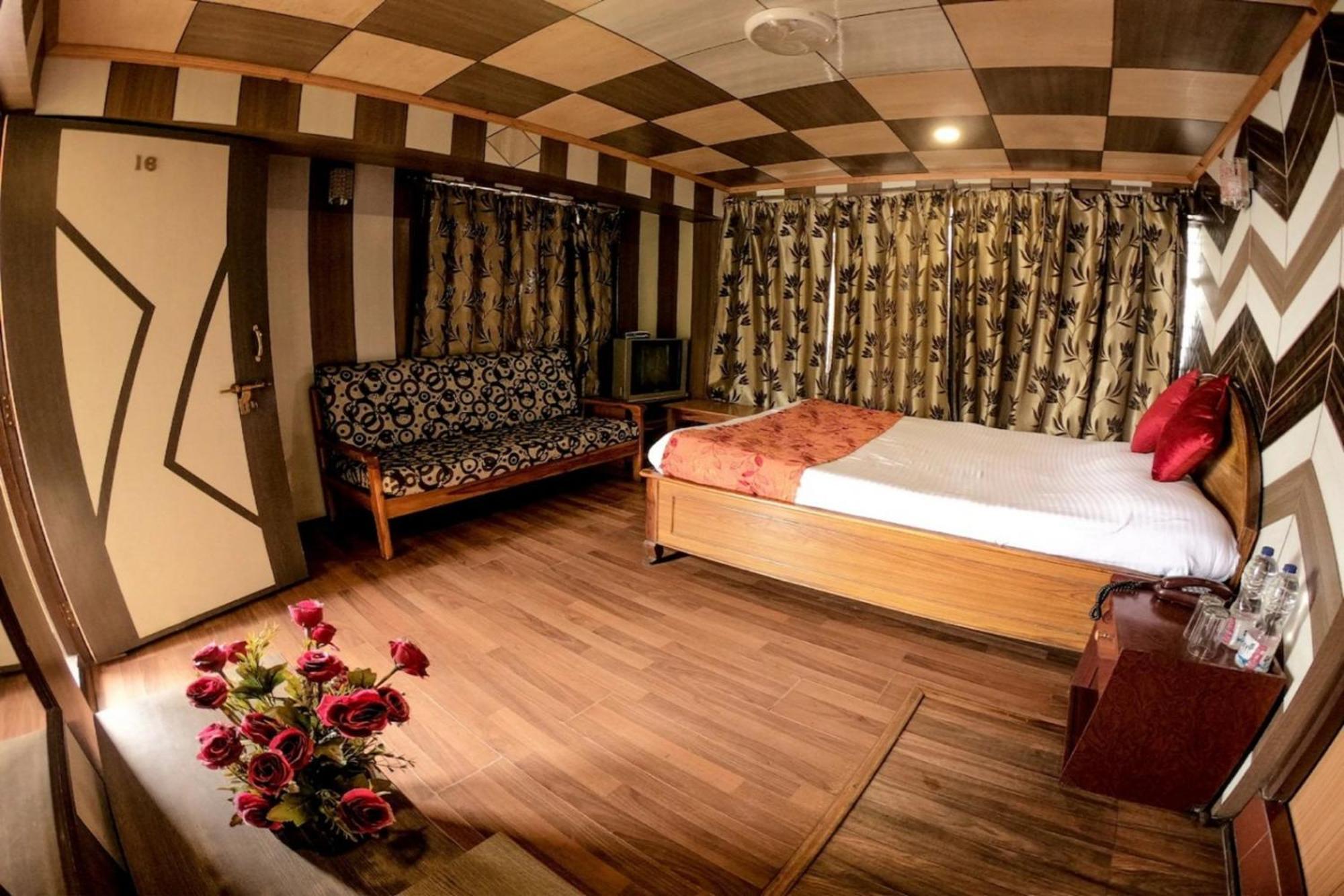 Hotel Grg Broadway Anexy Darjeeling Near Chowk Bazar - Excellent Service Recommended & Couple Friendly Darjeeling (West Bengal)