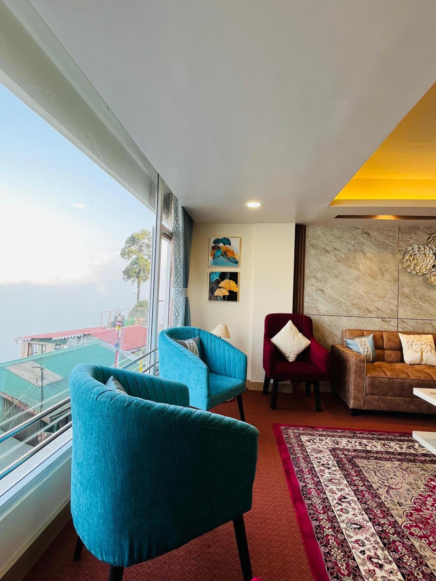 Luxury At Broadway Boutique Mall Road Chowrasta Near Mahakal Temple 3* Darjeeling (West Bengal)