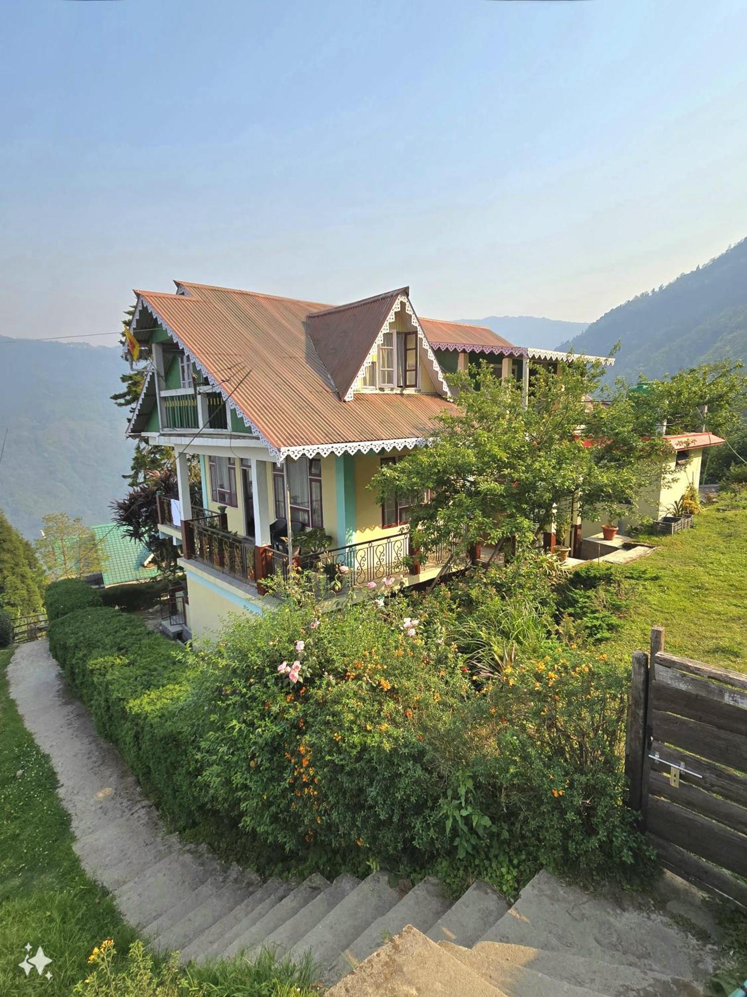 Nimantrana Darjeeling (West Bengal)