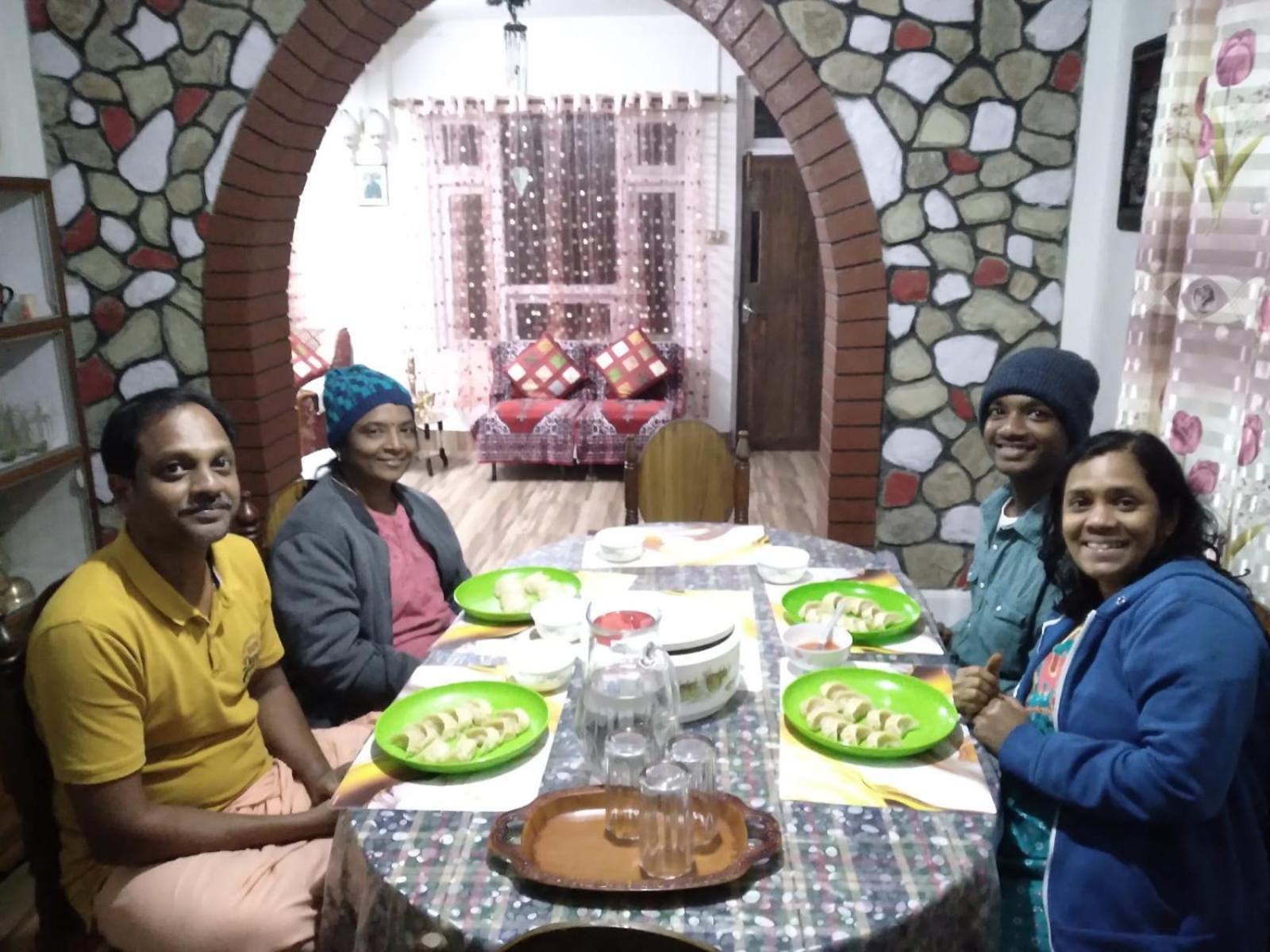 Homestay Nimantrana *