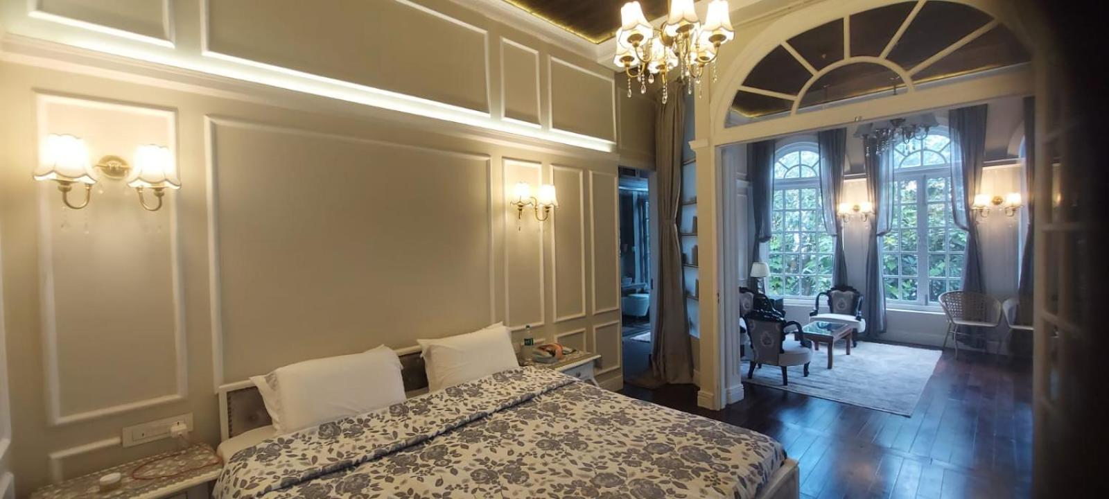 English Apartment *