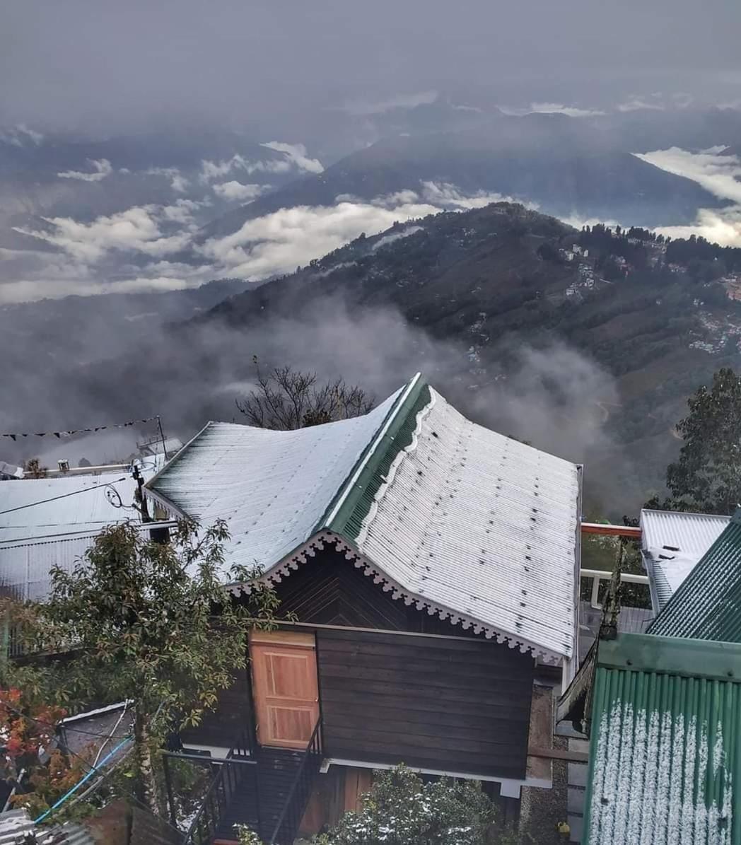 English Apartment Darjeeling (West Bengal)