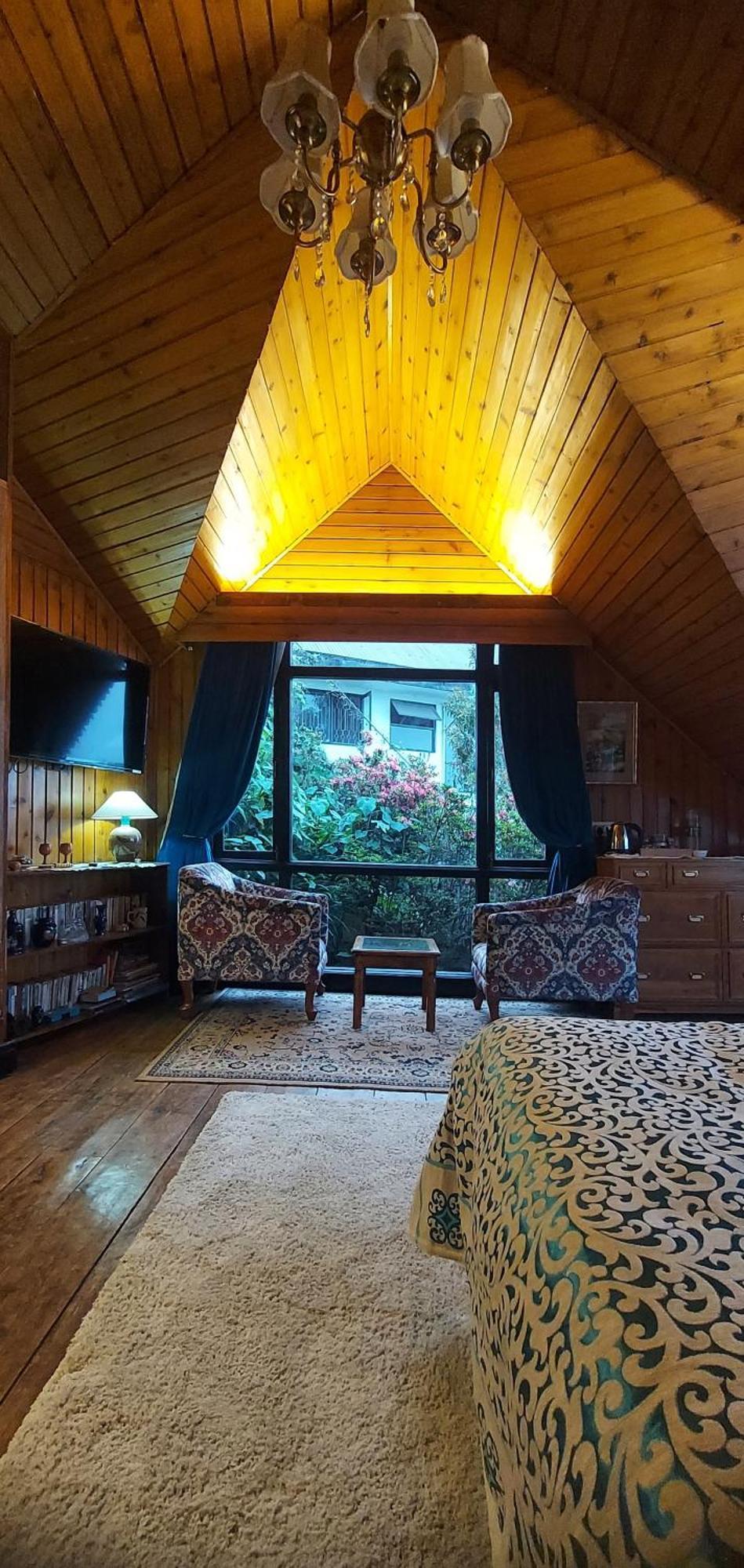 English Apartment Darjeeling (West Bengal)