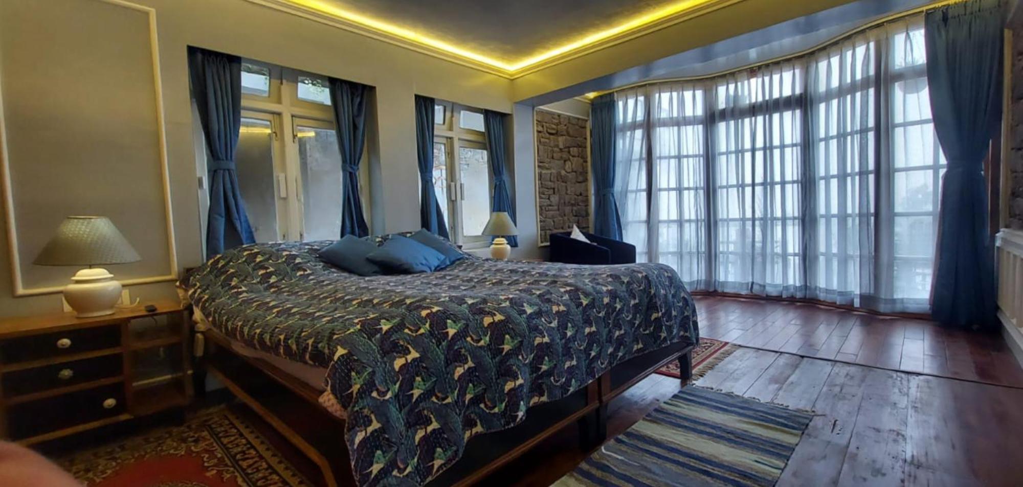 English Apartment