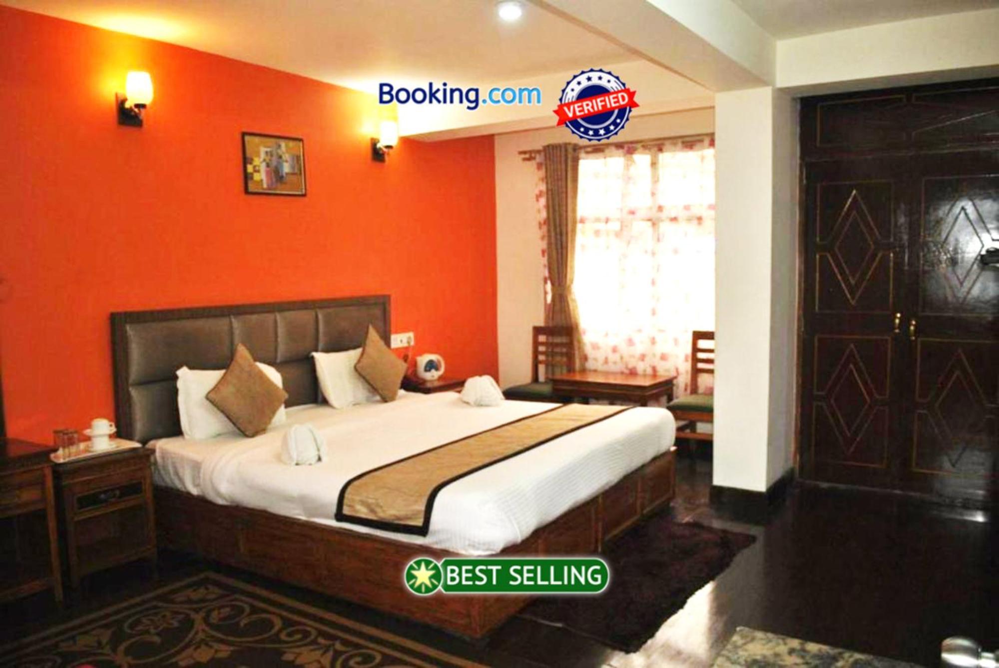 Hotel Kasturi Palace Darjeeling - Excellent Service Recommended
