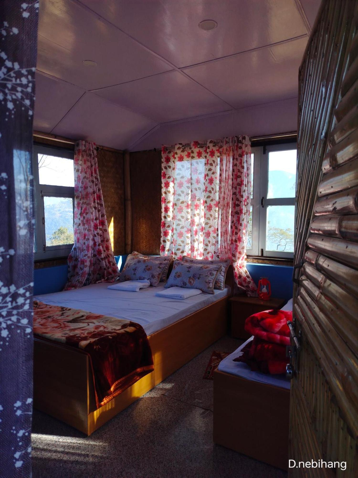 Himali Danda Homestay *