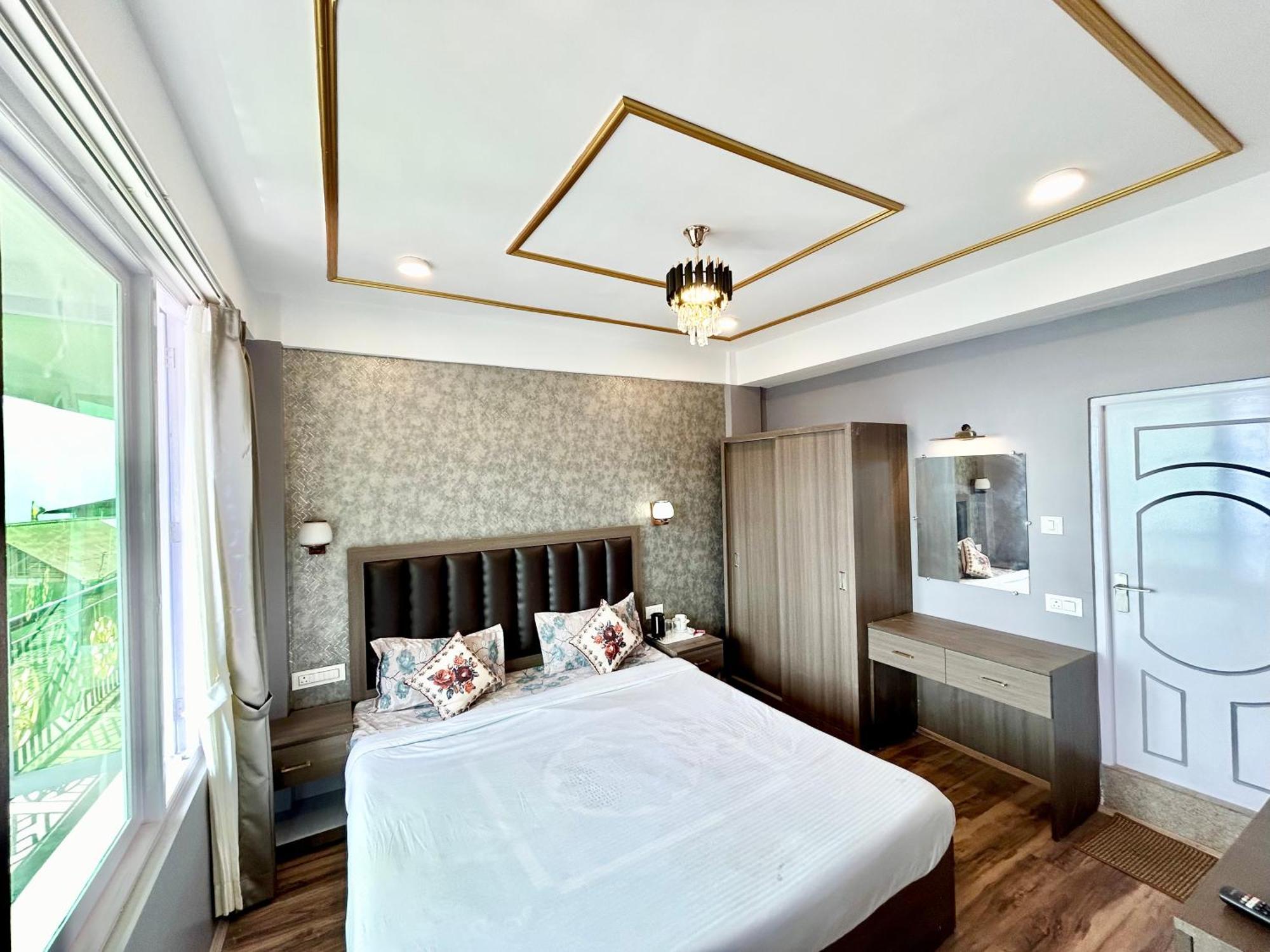 Yepplo's Stunning Mountain View 2-bedroom With Private Kitchen - 24hrs Caretakers & Power Backup Apartment Darjeeling (West Bengal)