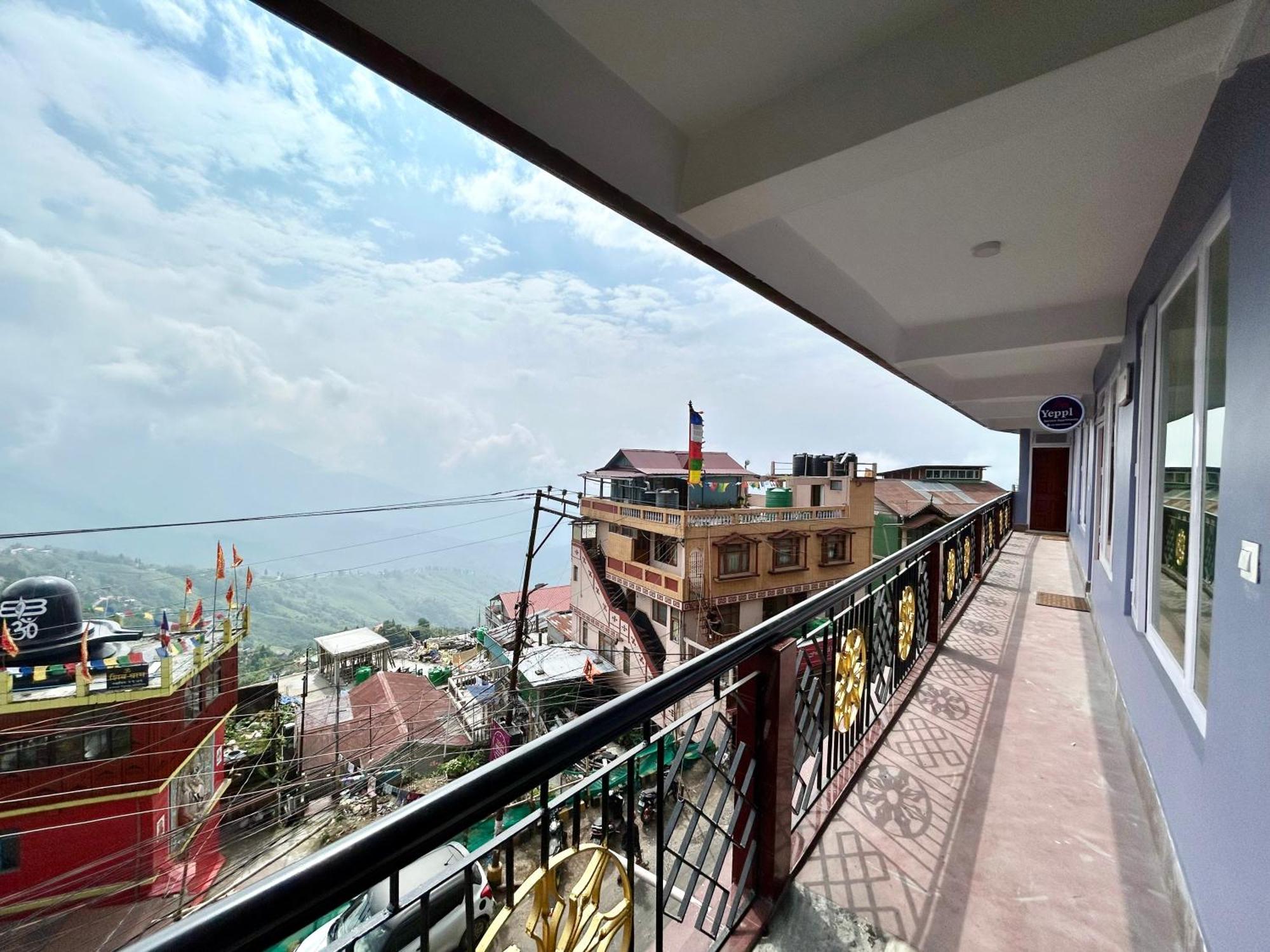 Apartment Yepplo's Stunning Mountain View 2-bedroom With Private Kitchen - 24hrs Caretakers & Power Backup Darjeeling (West Bengal)