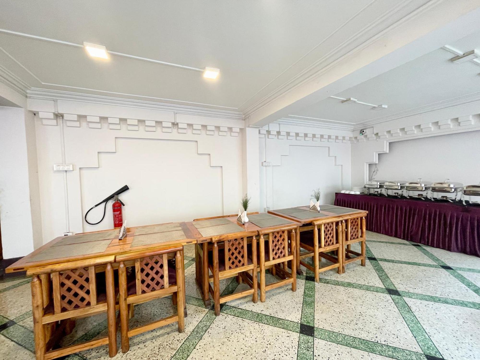 Hotel H-H Orchid ! Darjeeling Hotel-At-Prime-Location Spacious-Room With-Wi-Fi-Availability, Near-Mall-Road 3*