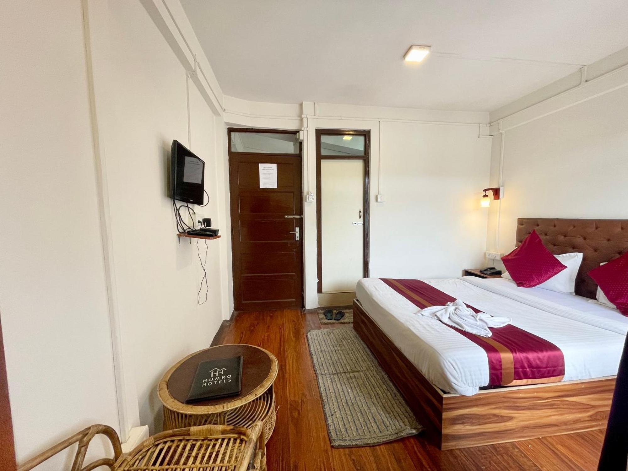 Hotel H-H Orchid ! Darjeeling Hotel-At-Prime-Location Spacious-Room With-Wi-Fi-Availability, Near-Mall-Road