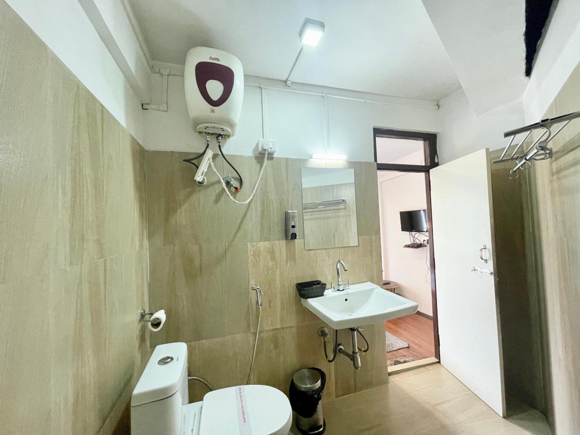 Hotel Hotel H-H Orchid ! Darjeeling Hotel-At-Prime-Location Spacious-Room With-Wi-Fi-Availability, Near-Mall-Road