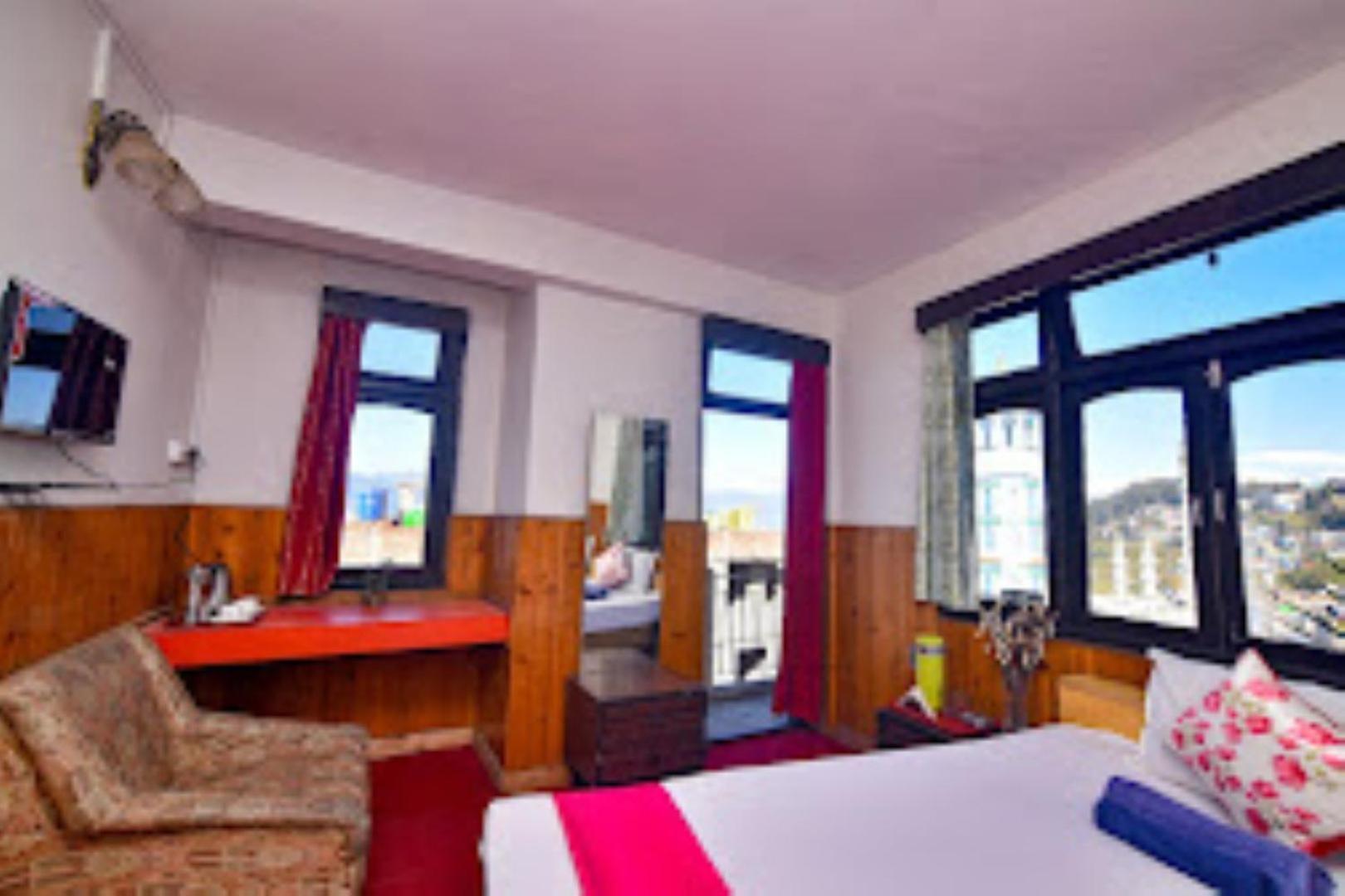 Hotel Darjeeling Summer Palace , Darjeeling 2*