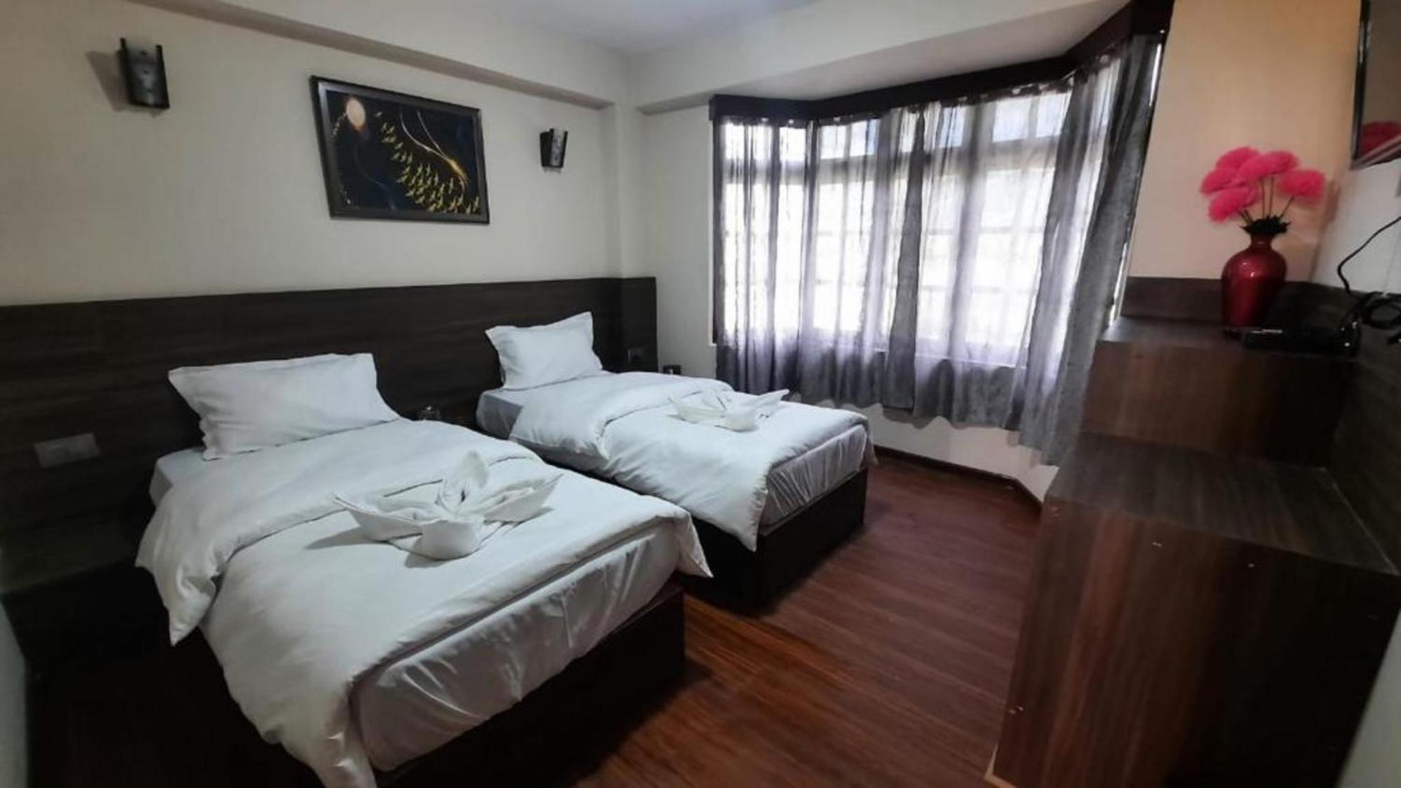 Hotel Goroomgo Olive Branch Darjeeling - Excellent Customer Service