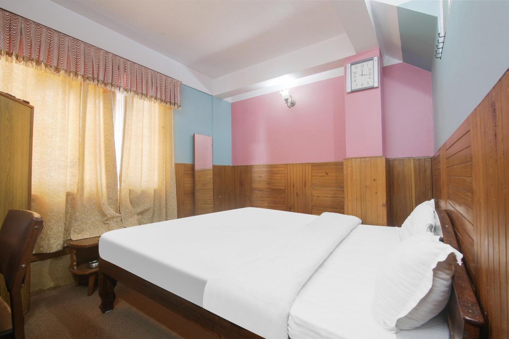 Collection O Crystal Palace Hotel 4*