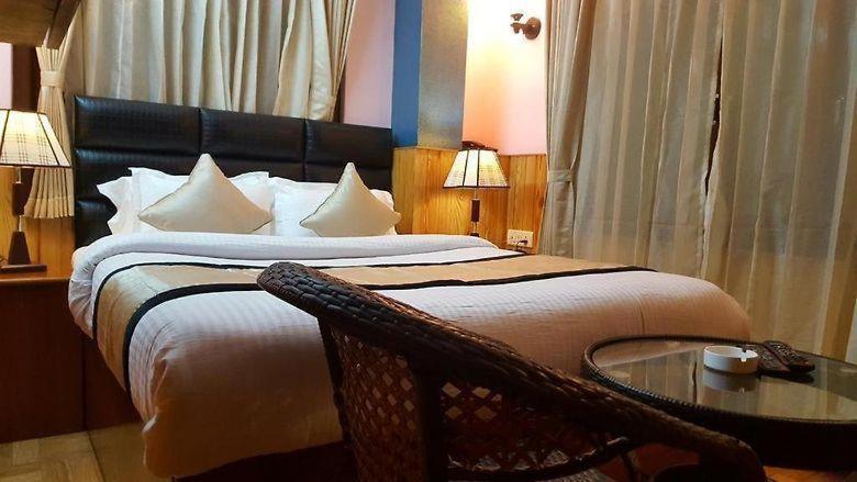 Indus Mount Royale - Mall Road Hotel