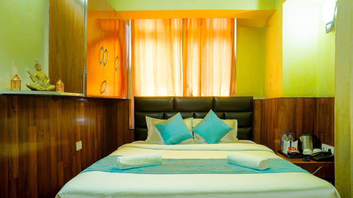 Indus Mount Royale - Mall Road Darjeeling (West Bengal)