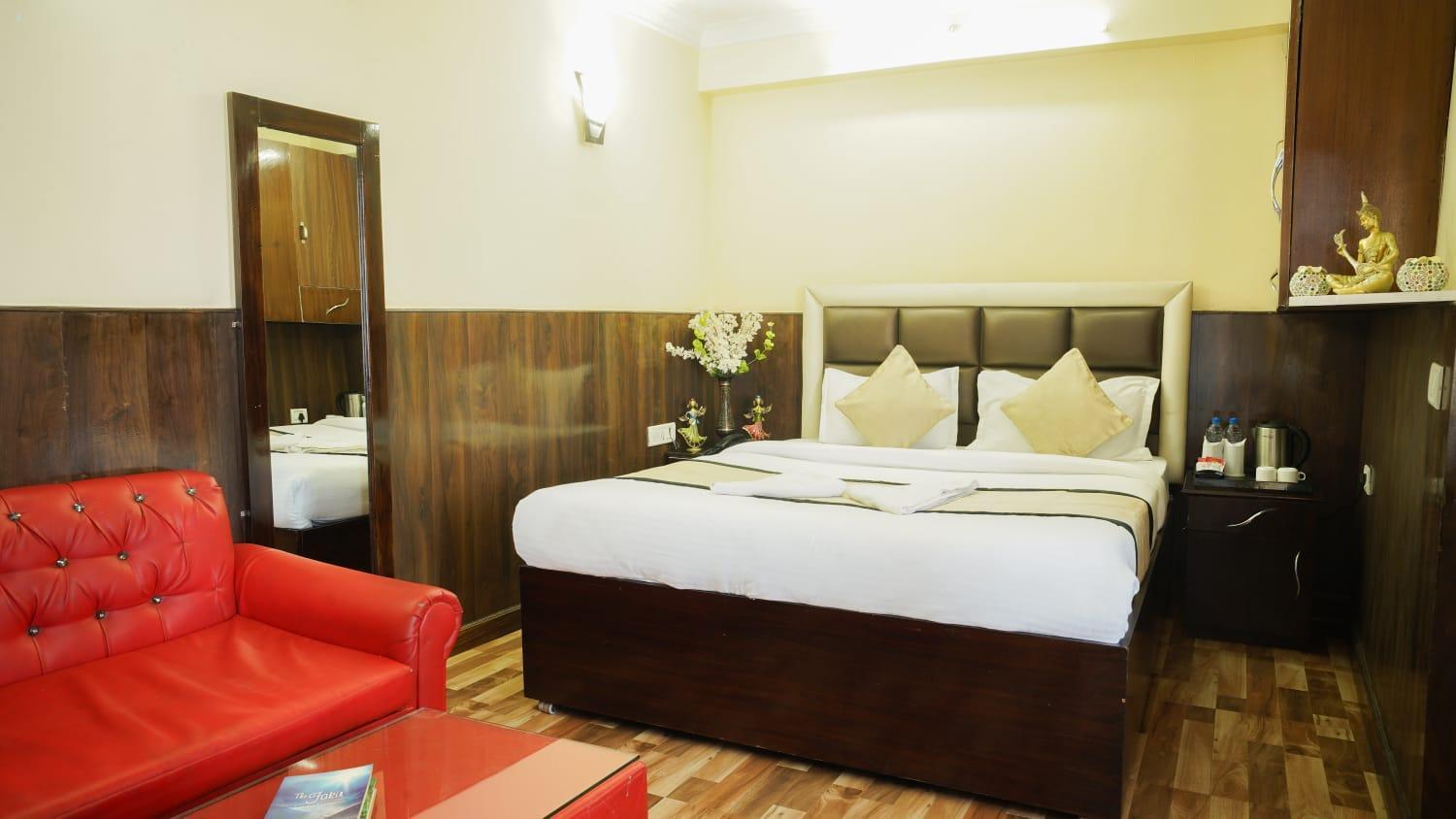 Indus Mount Royale - Mall Road Hotel