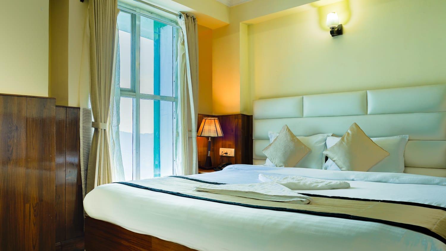 Indus Mount Royale - Mall Road Hotel