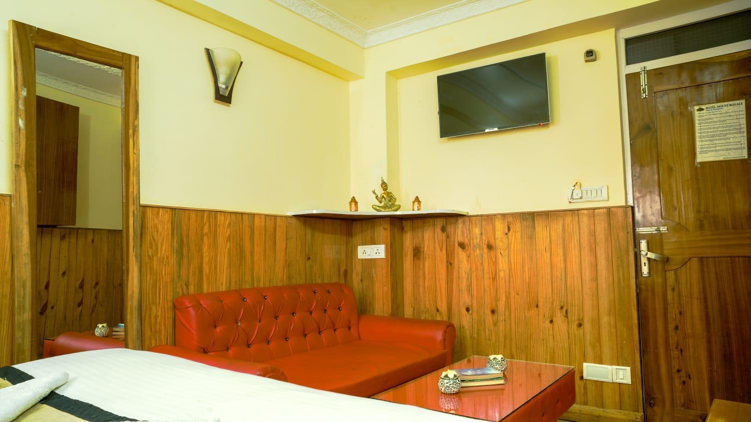 Indus Mount Royale - Mall Road Hotel 3*