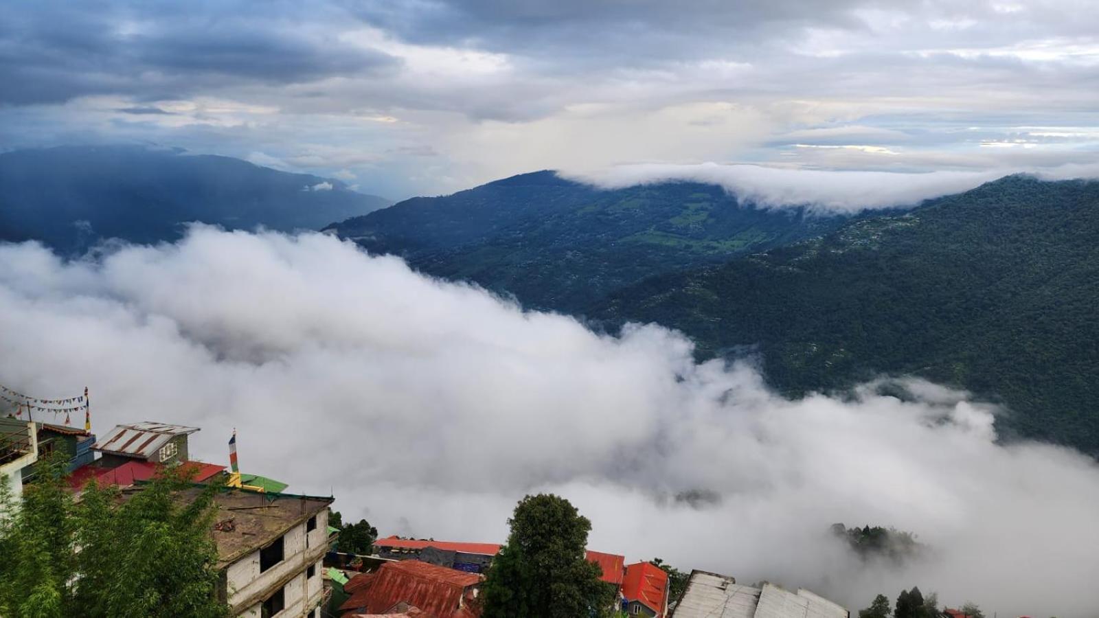 Hotel Indus Mount Royale - Mall Road