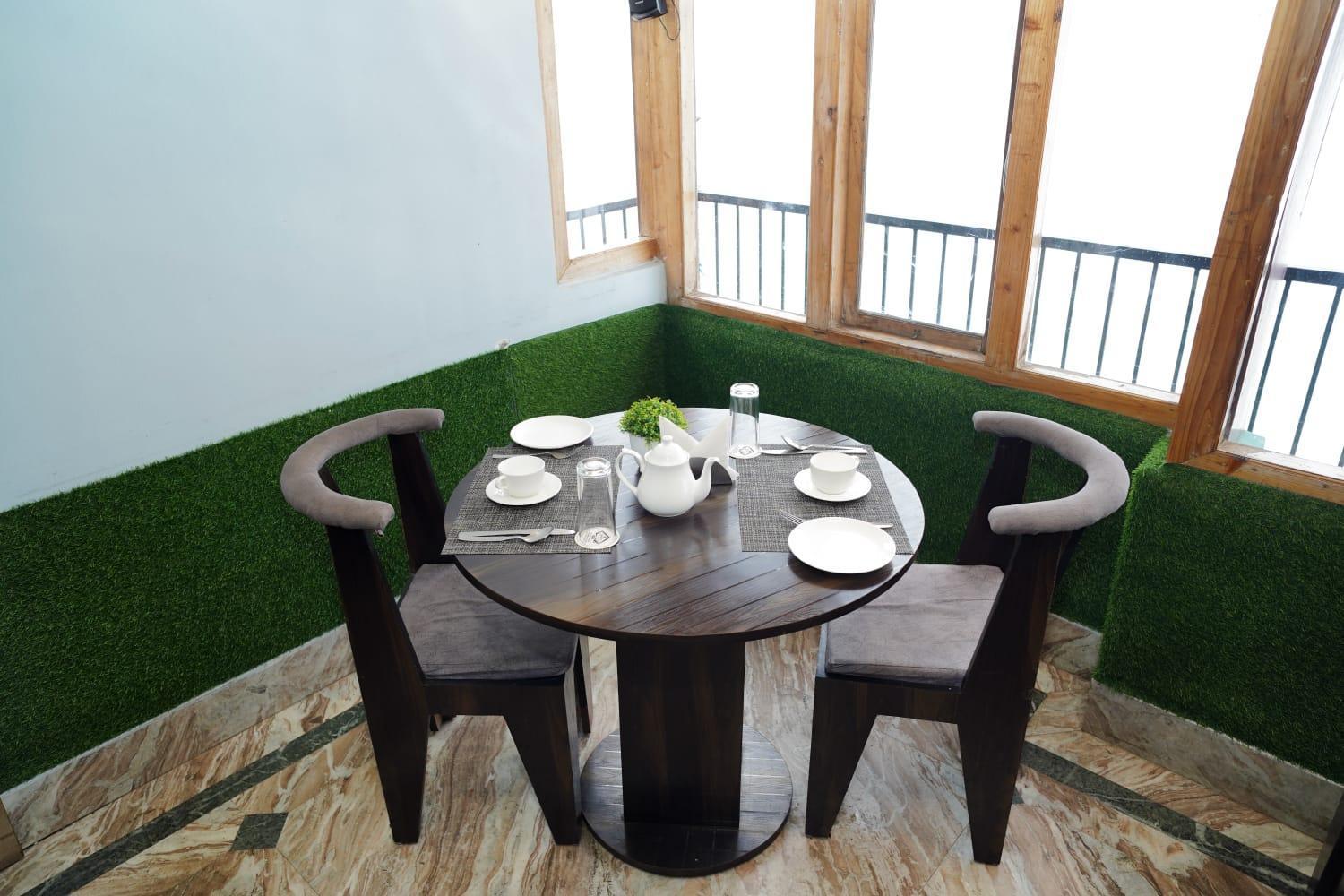 Indus Mount Royale - Mall Road Hotel