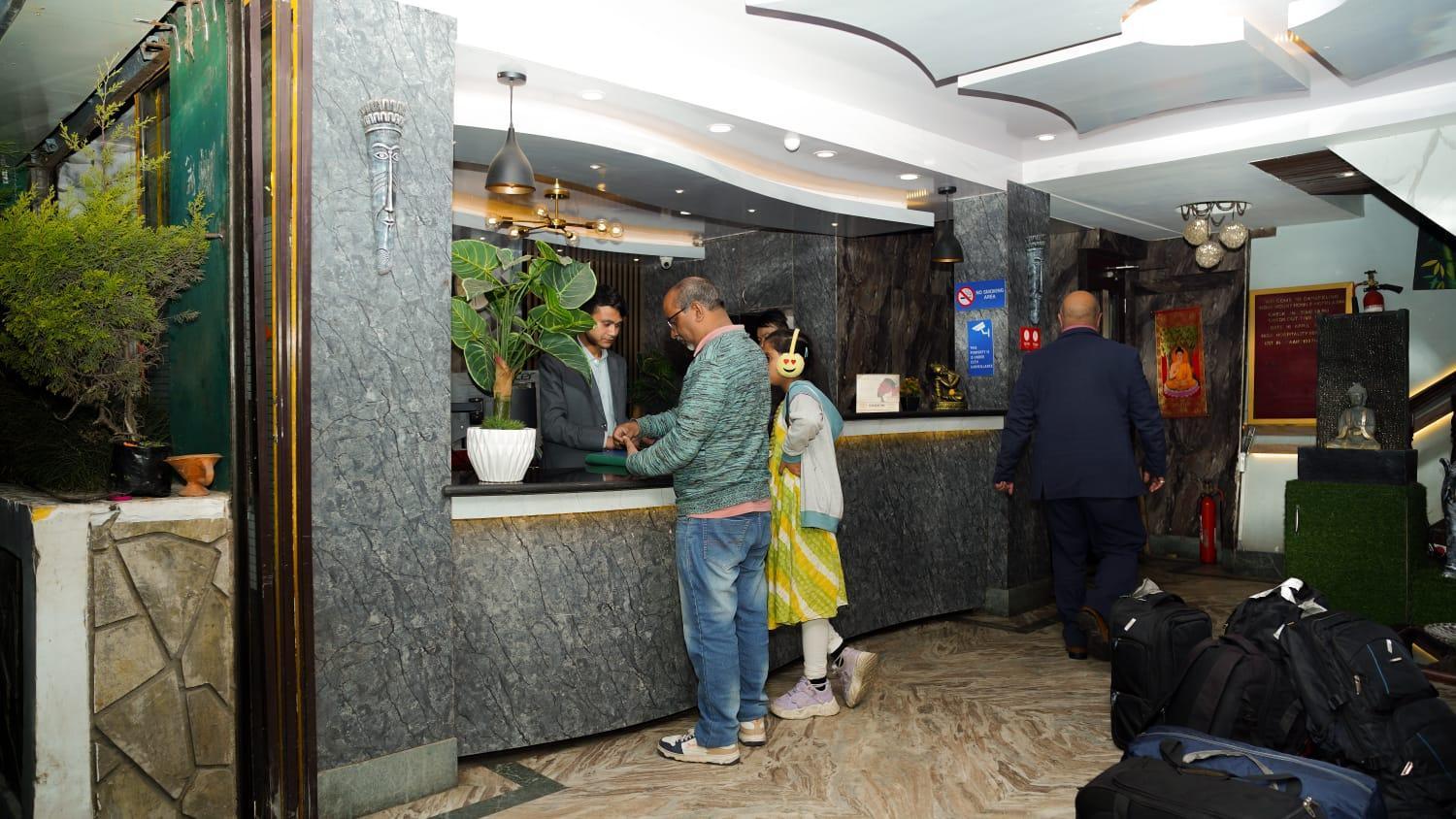 Hotel Indus Mount Royale - Mall Road Darjeeling (West Bengal)