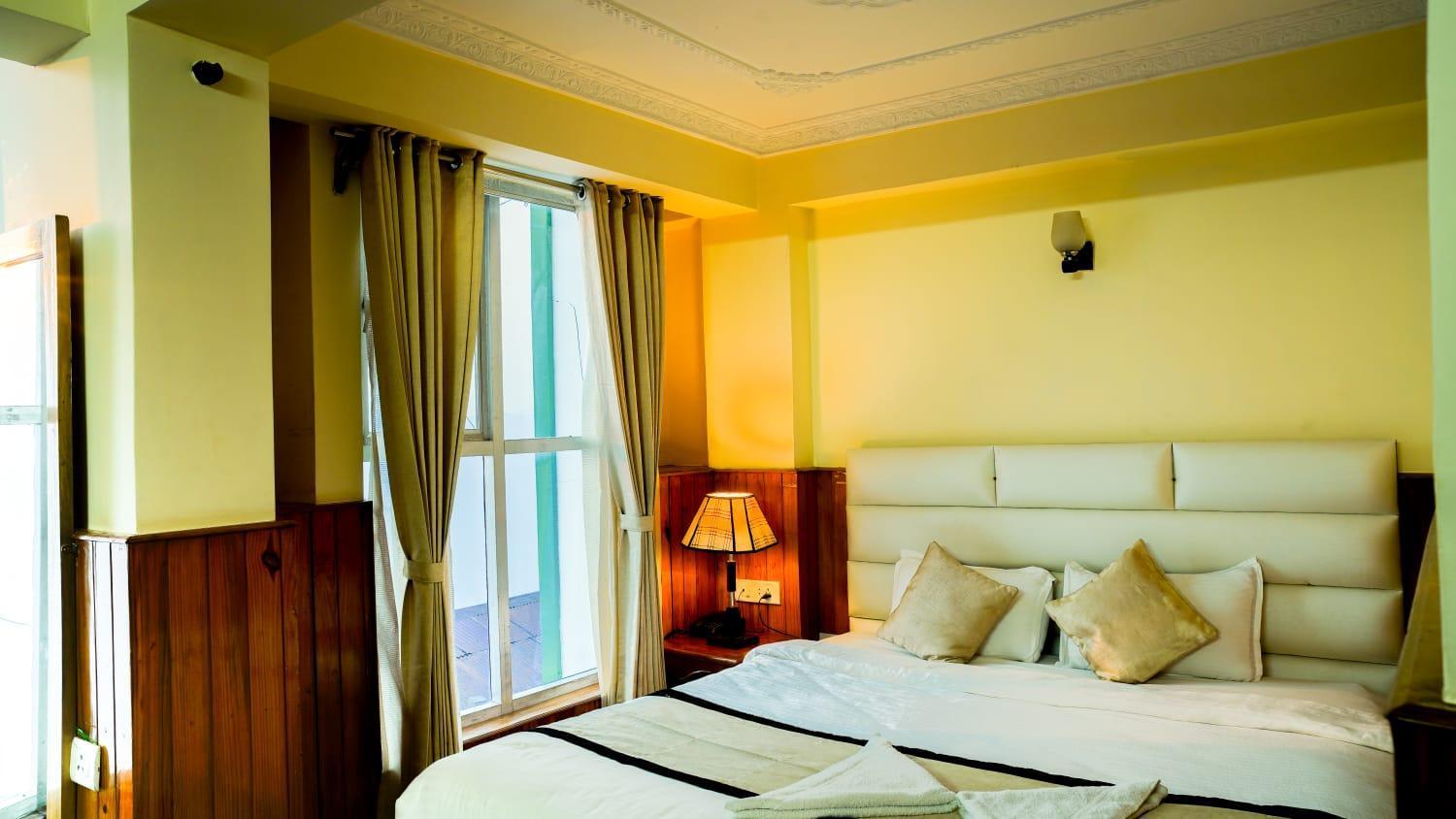 Hotel Indus Mount Royale - Mall Road