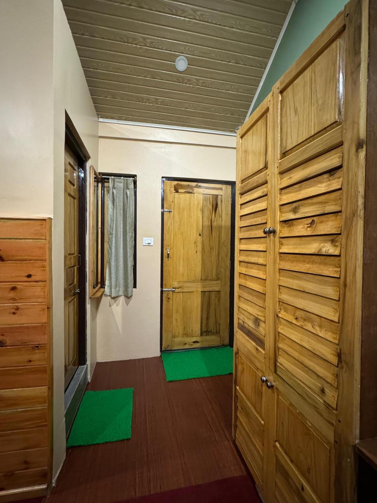Homestay Hermit Retreat