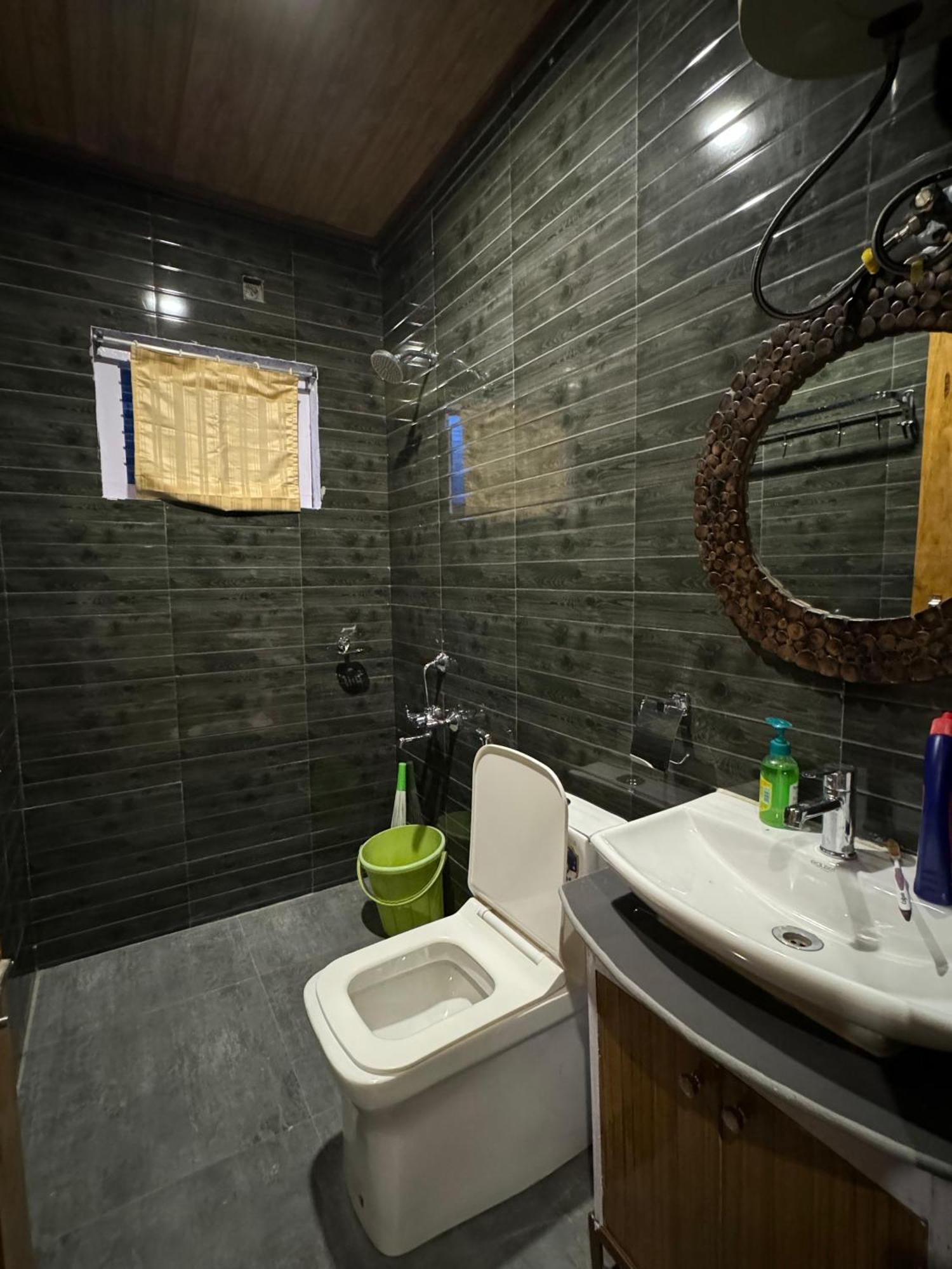 Homestay Hermit Retreat