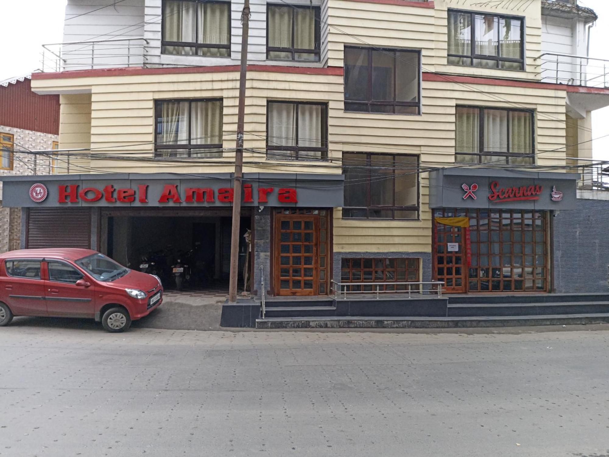 Hotel Amaira , Merry *
