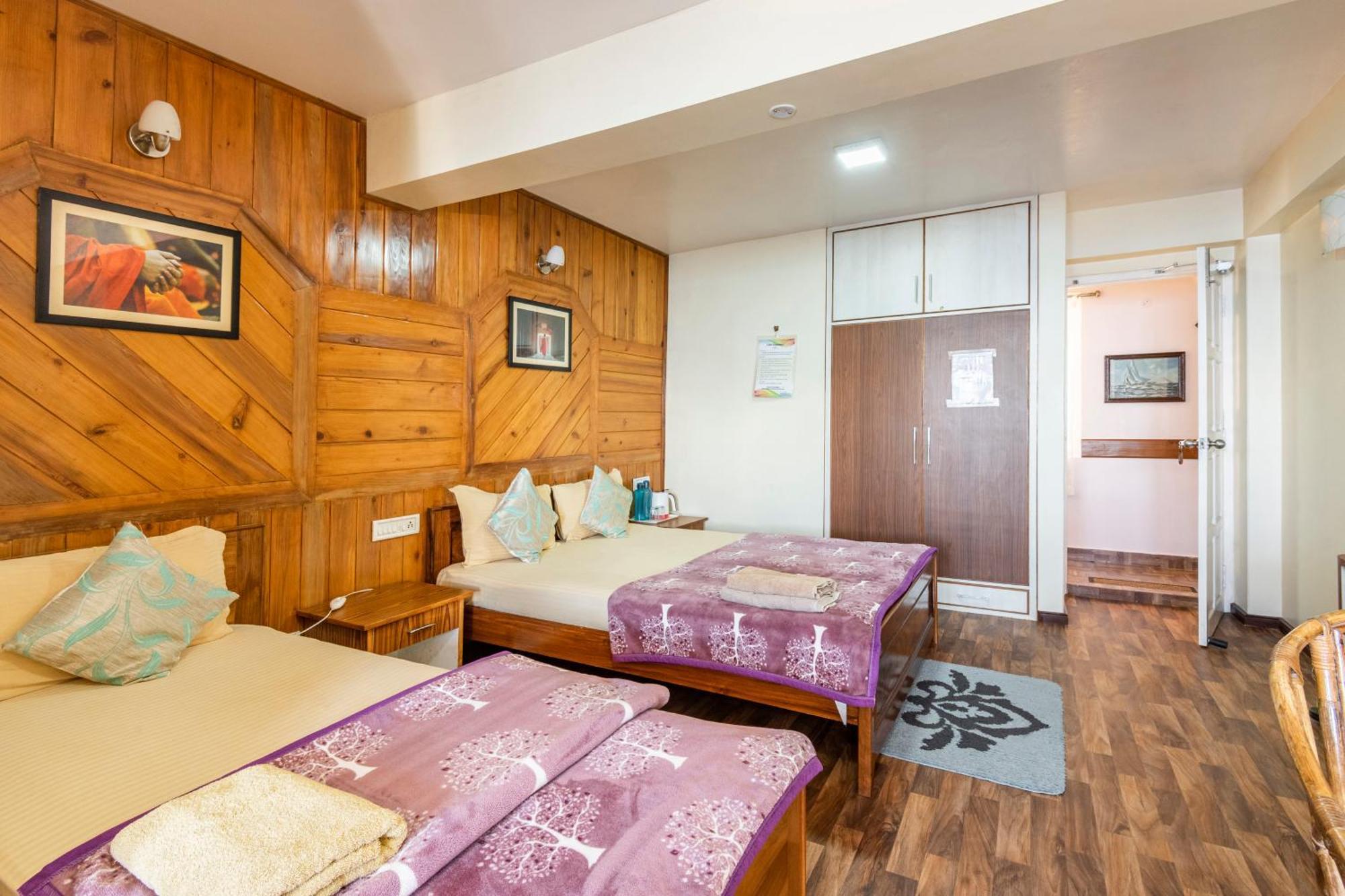 Little Singamari Bed & Breakfast *