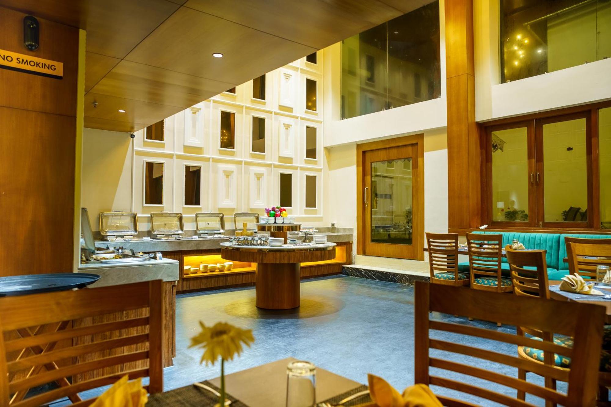 Orsino Mall Road Hotel 4*