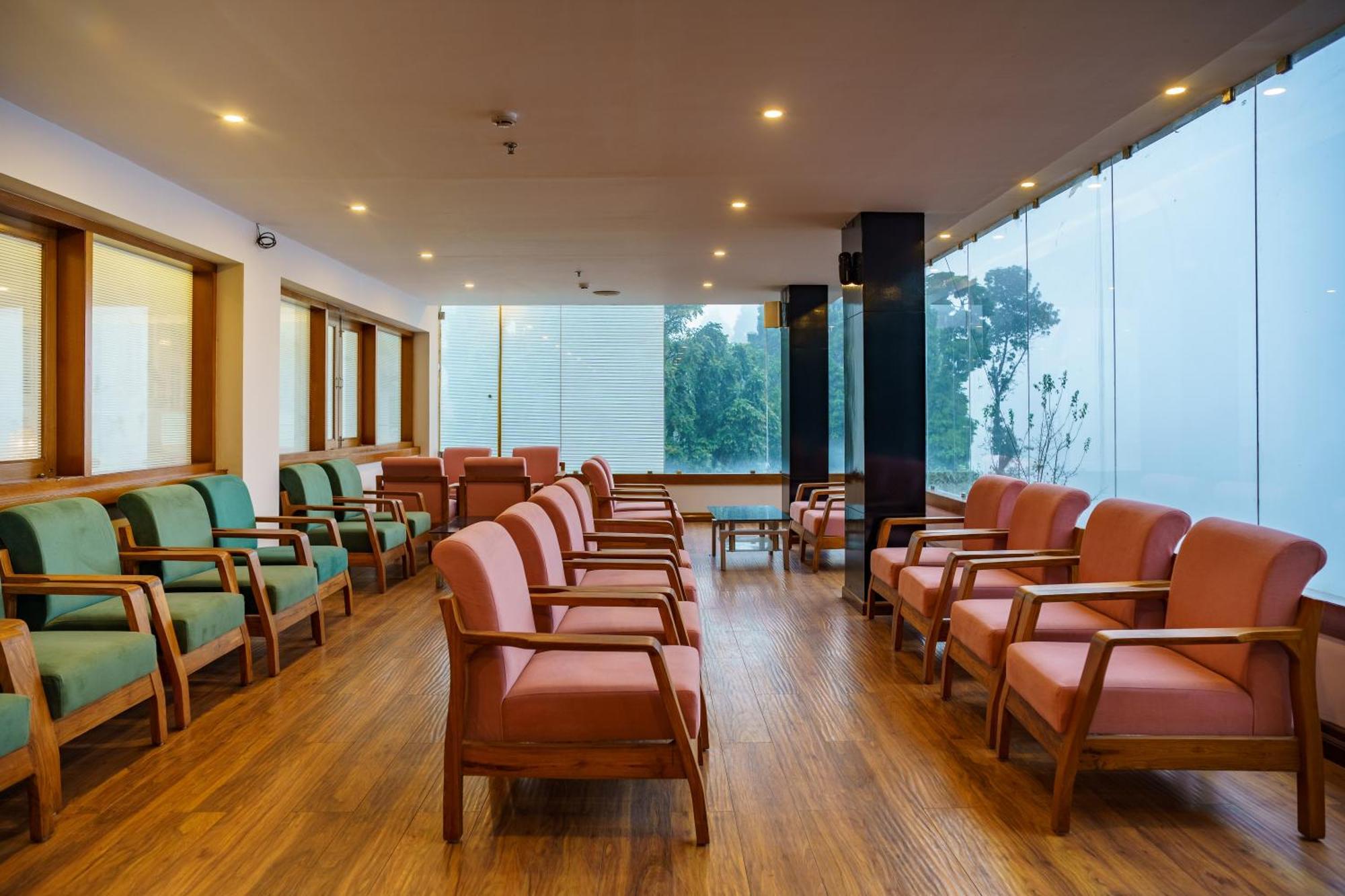 Hotel Orsino Mall Road 4*