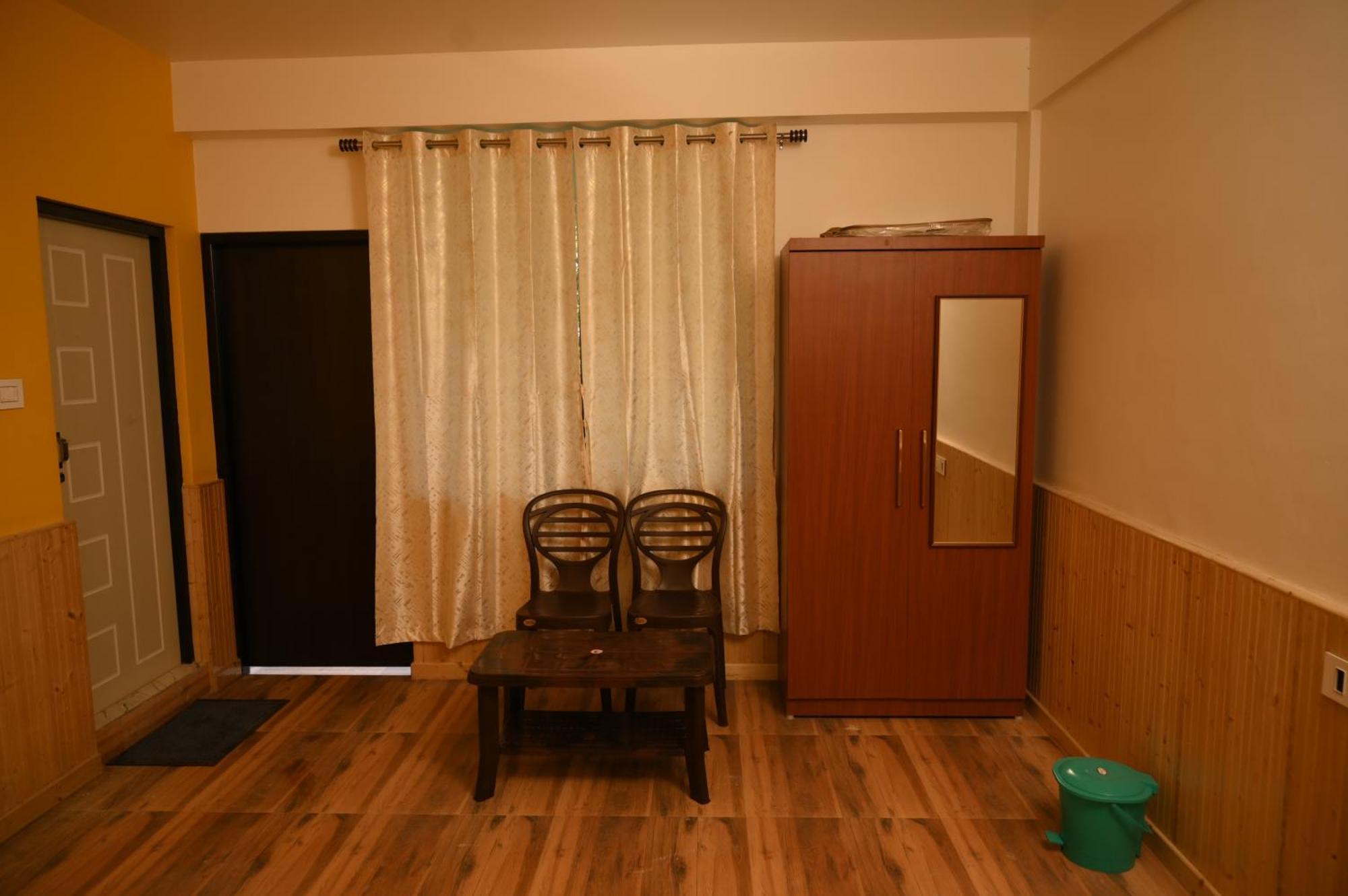 Homestay Bayaroo Lamahatta