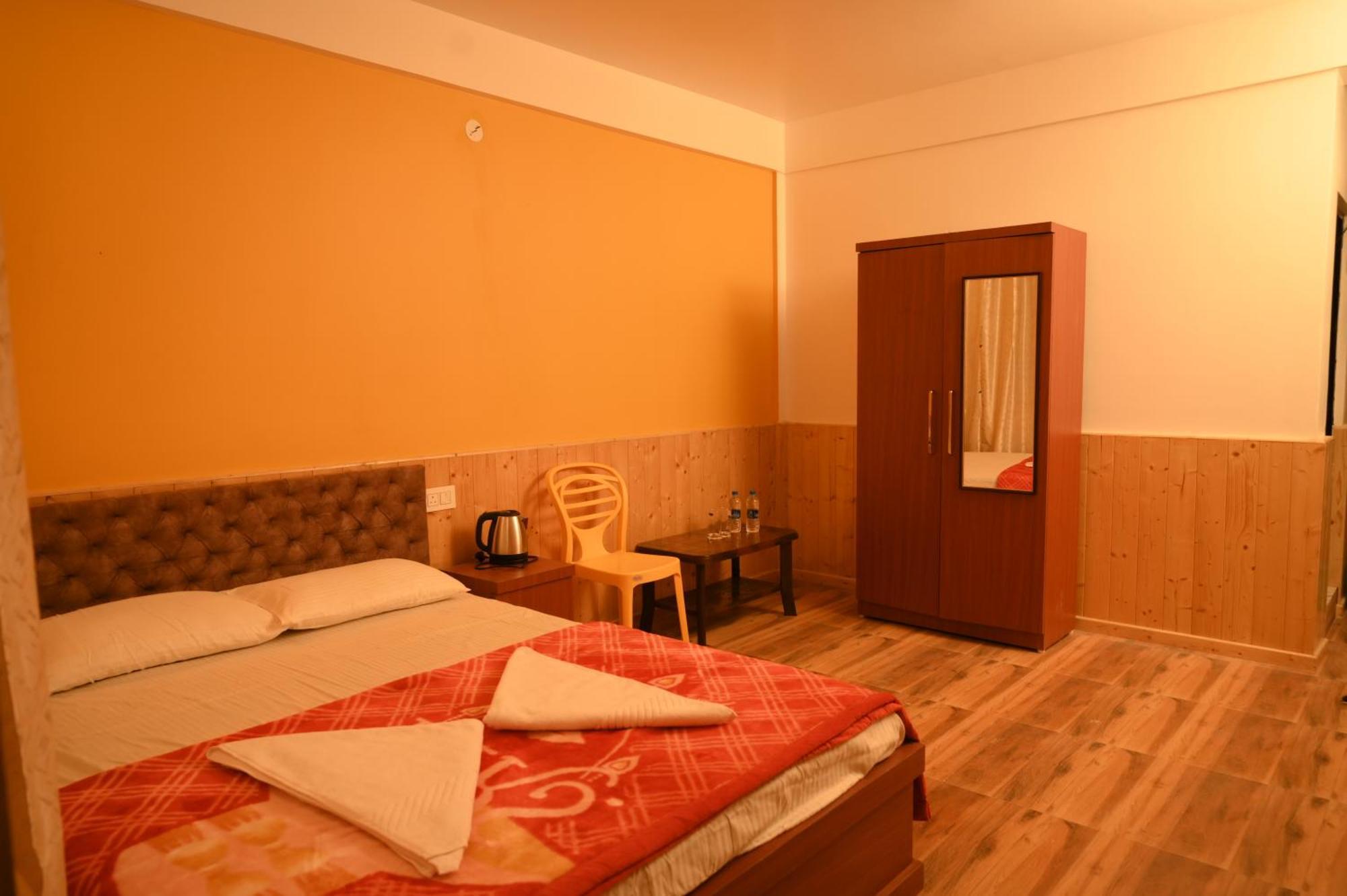 Homestay Bayaroo Lamahatta