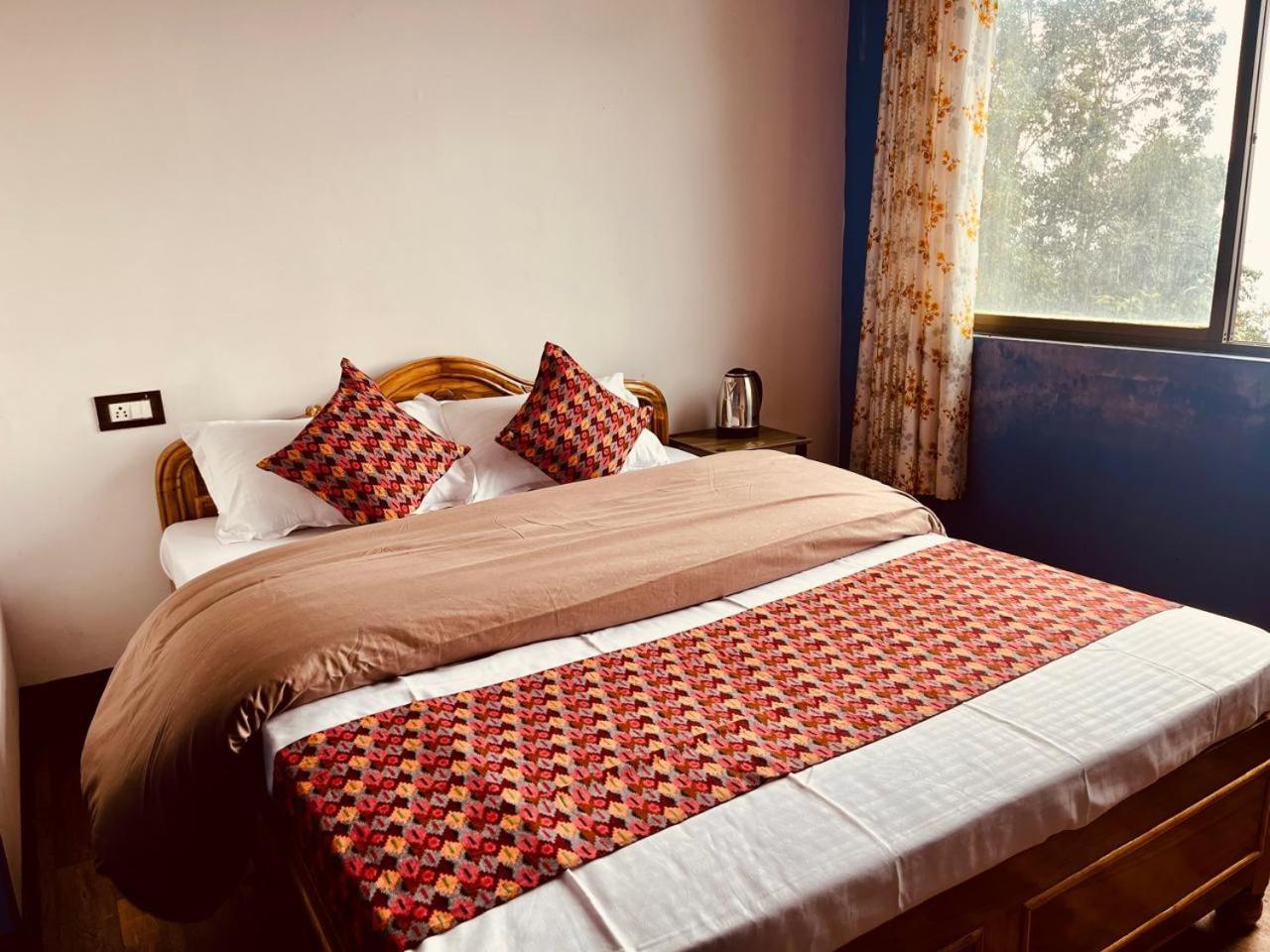 Forest - 80 Mts From Mall Road Homestay *