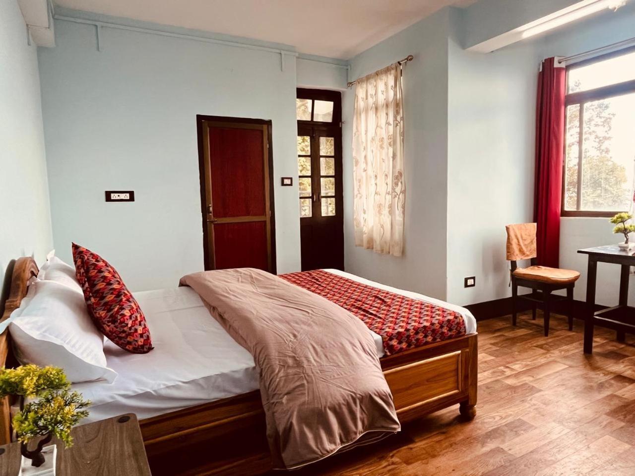 Forest - 80 Mts From Mall Road Homestay *