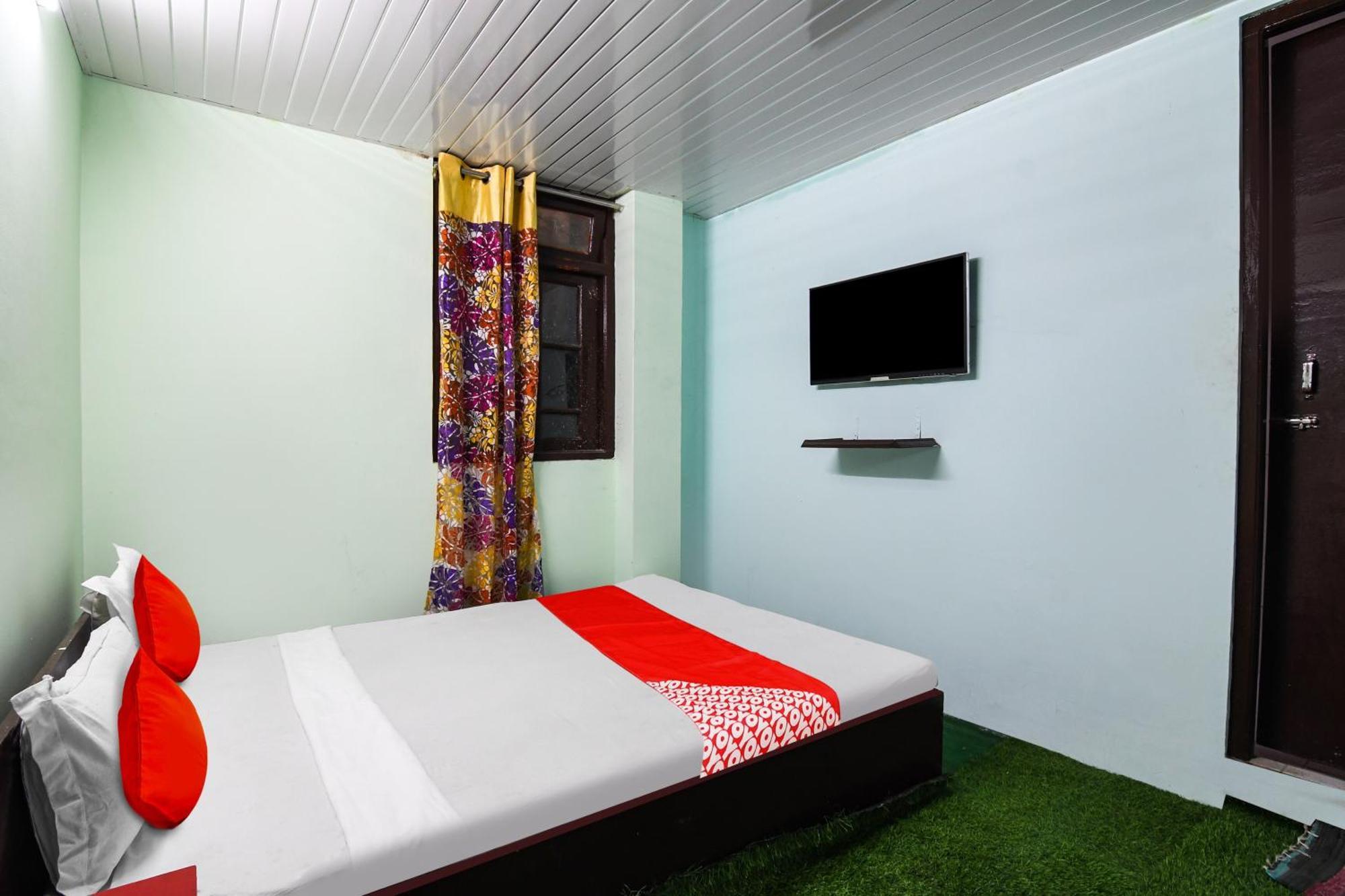 Hotel O Divya Dristi 3*