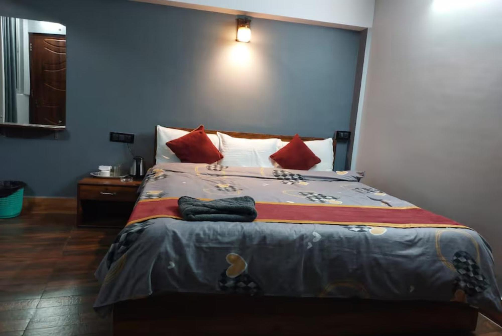Pitstop Darjeeling - Excellent Service Recommended & Couple Friendly Hotel Darjeeling (West Bengal)