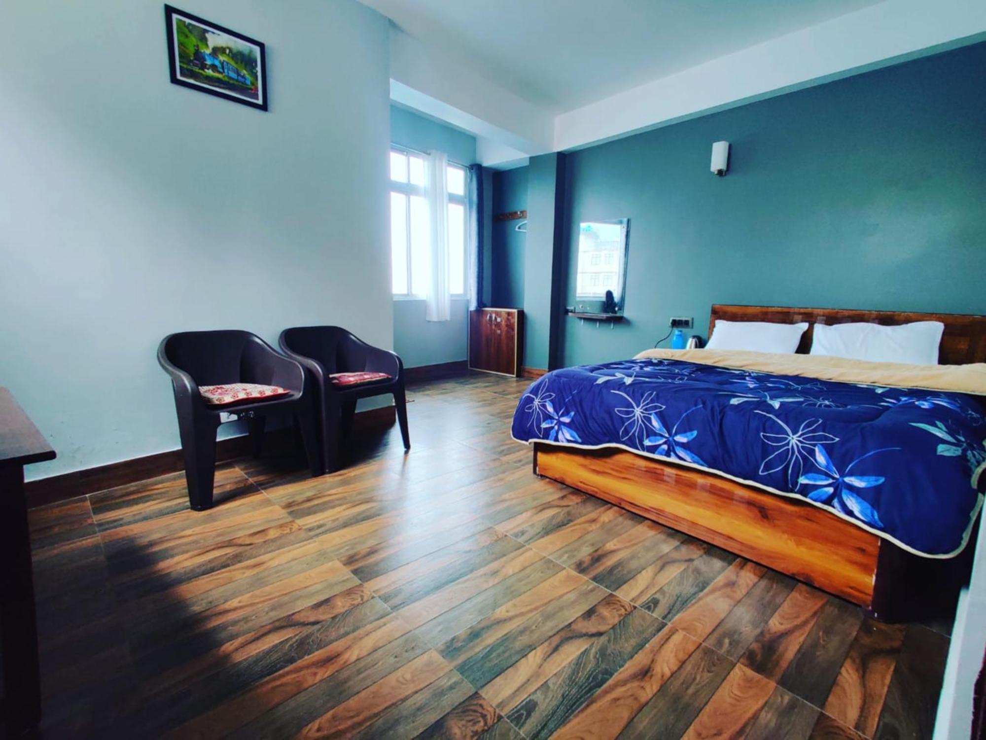 Pitstop Darjeeling - Excellent Service Recommended & Couple Friendly Hotel