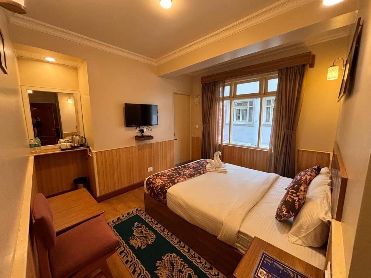 Serenity Taksa Palace