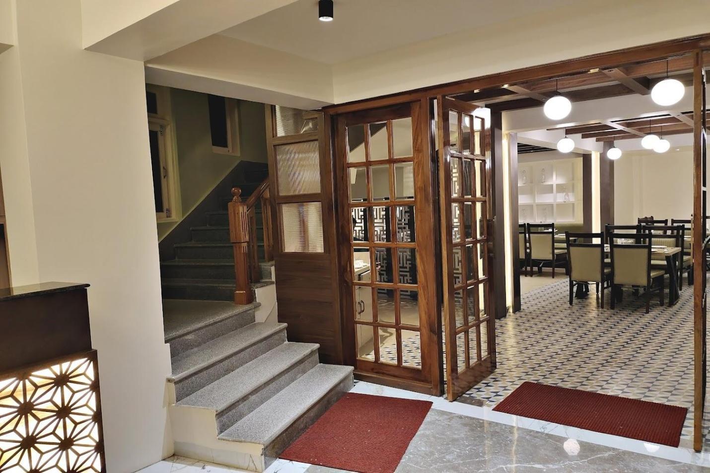 Serenity Taksa Palace Hotel 4*